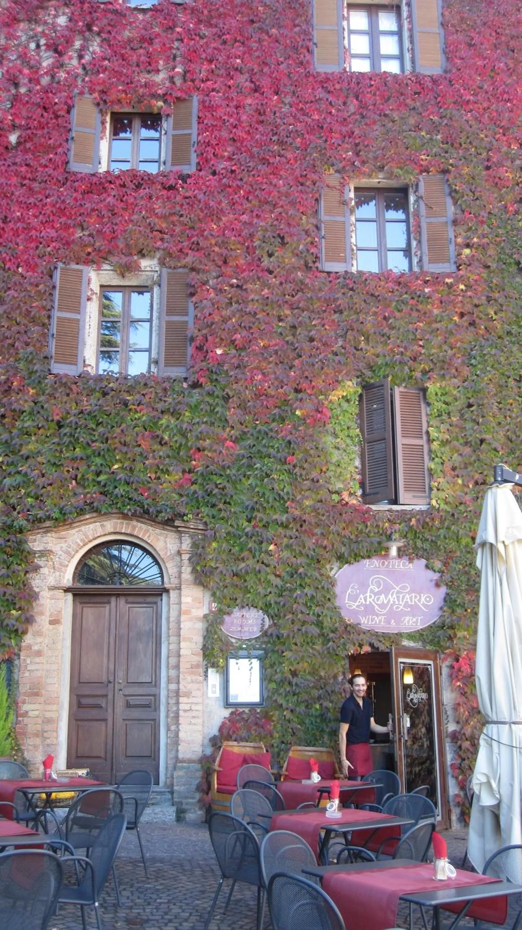 Facade/entrance in L'Aromatario