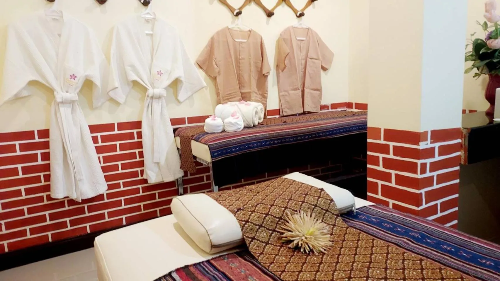 Spa and wellness centre/facilities, Bed in Saisawan Beach Luxury Hotel