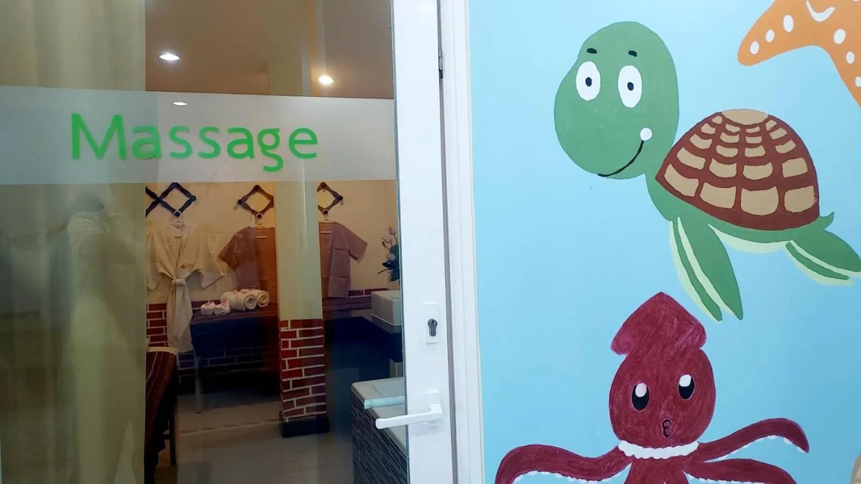 Massage in Saisawan Beach Luxury Hotel