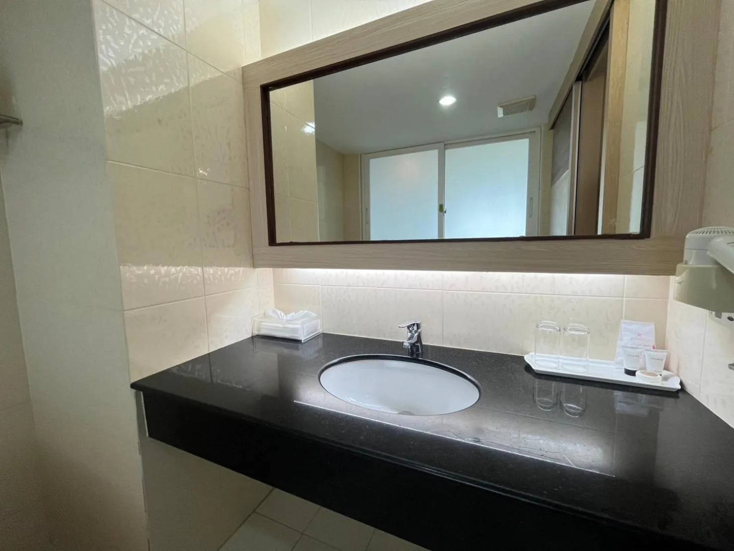 Bathroom in Saisawan Beach Luxury Hotel