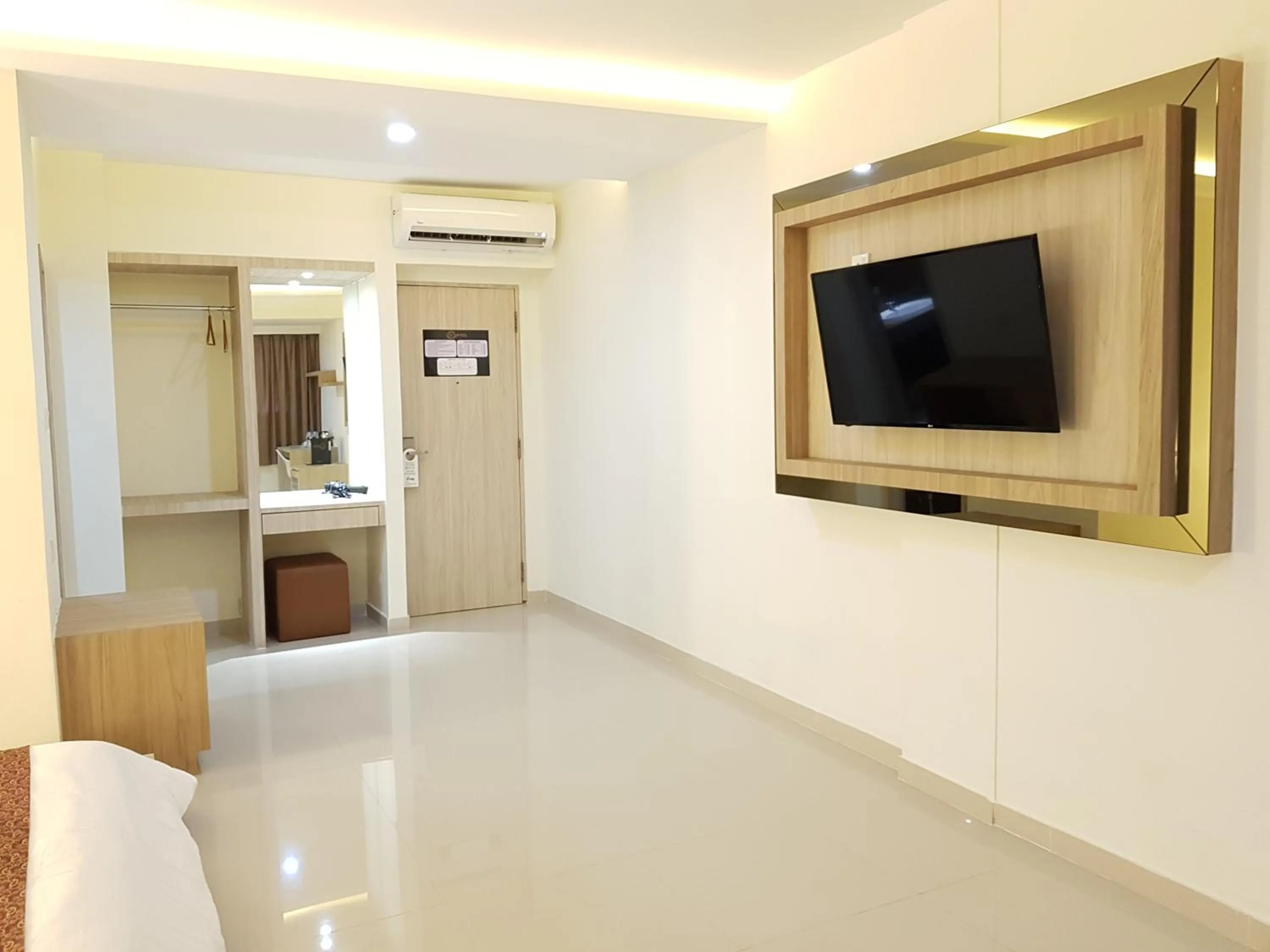 TV and multimedia in The K Hotel