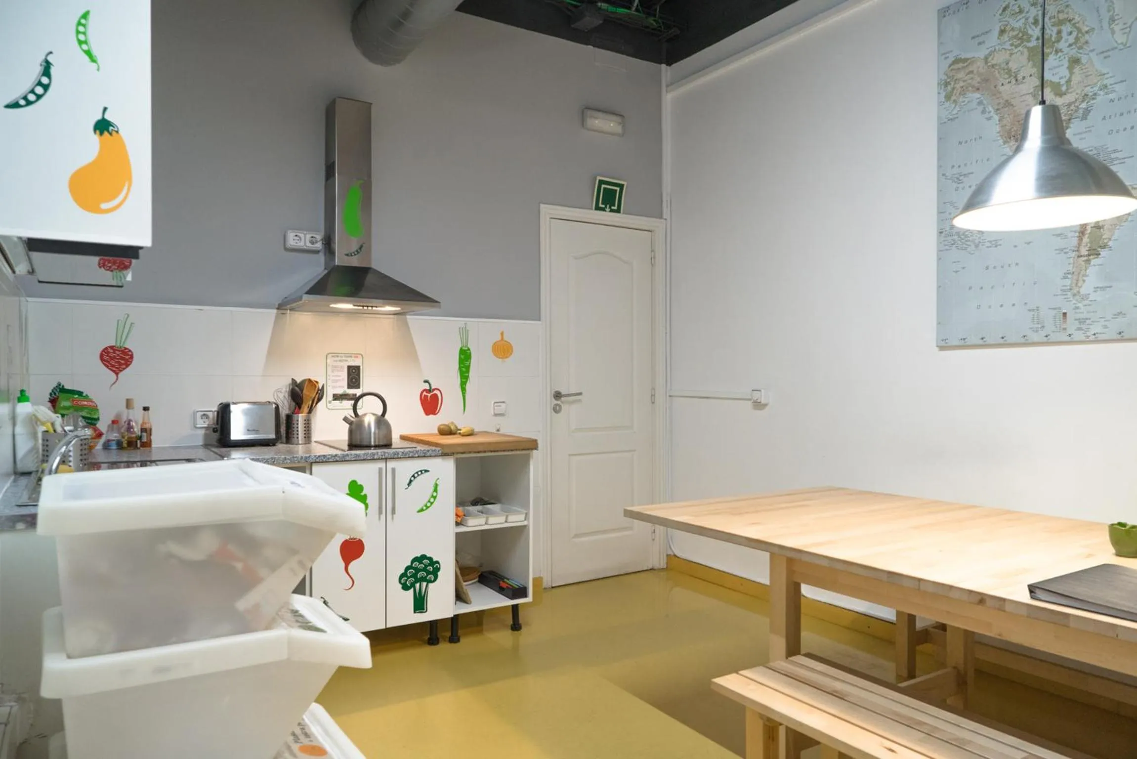 Dining area in Sleep Green - Certified Eco Youth Hostel