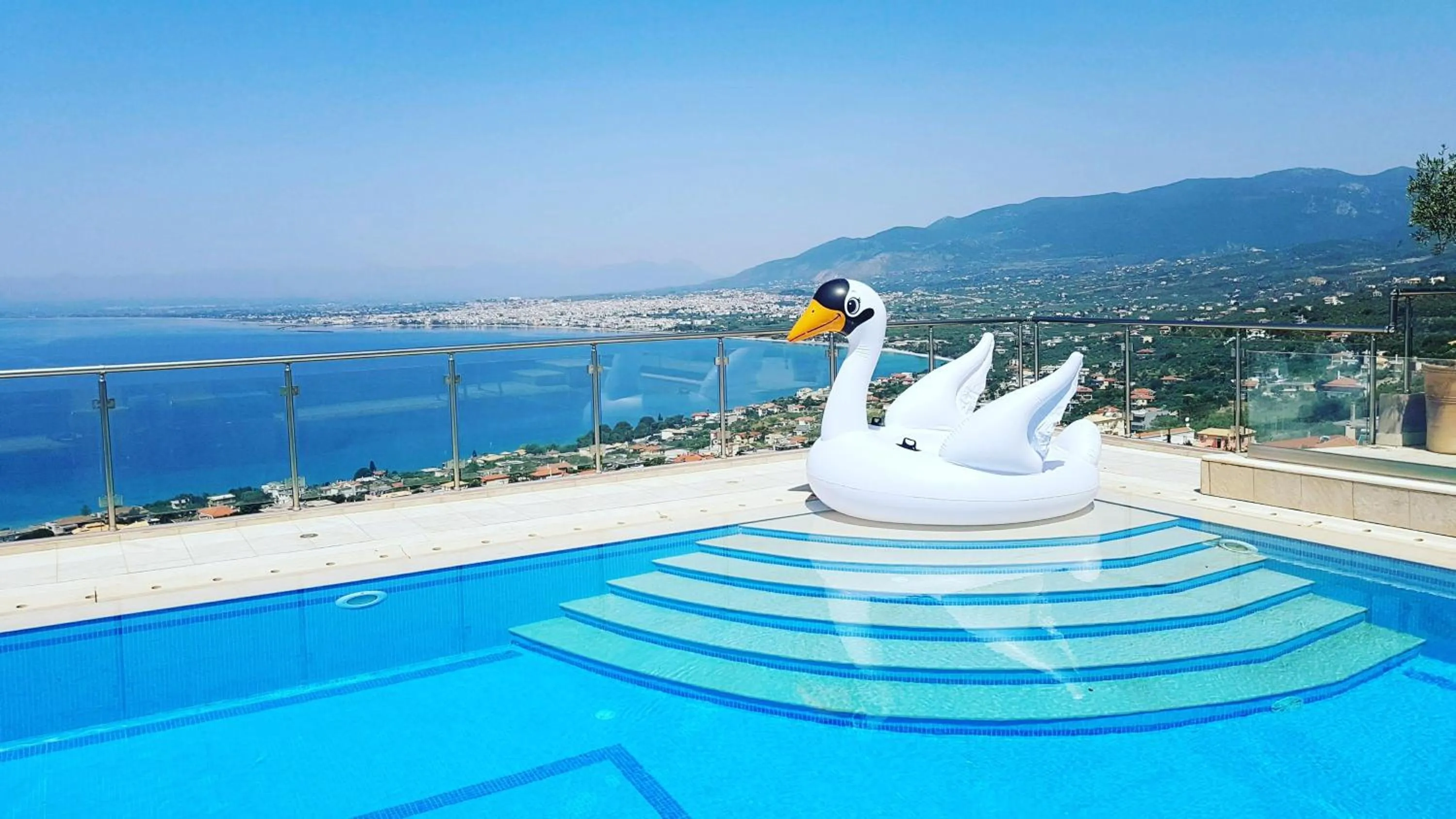 Nearby landmark in Belvedere Hotel