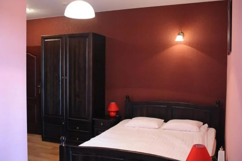 Photo of the whole room, Bed in Kryształowy Pałacyk