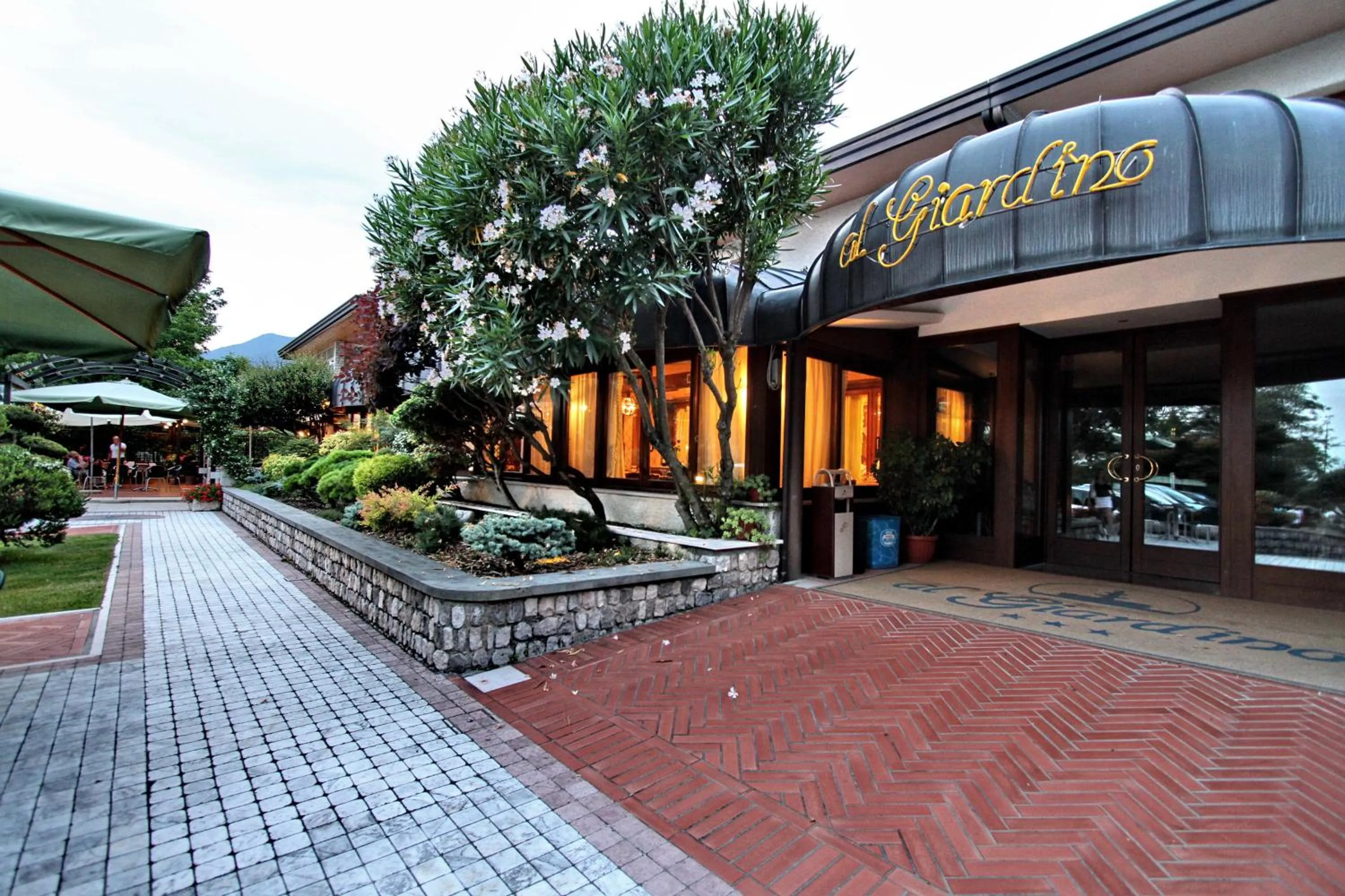 Facade/entrance in Al Giardino