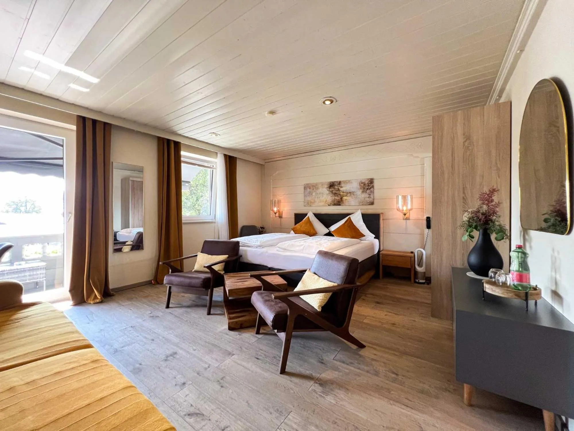 Photo of the whole room, Bed in Hotel Schlossblick Chiemsee