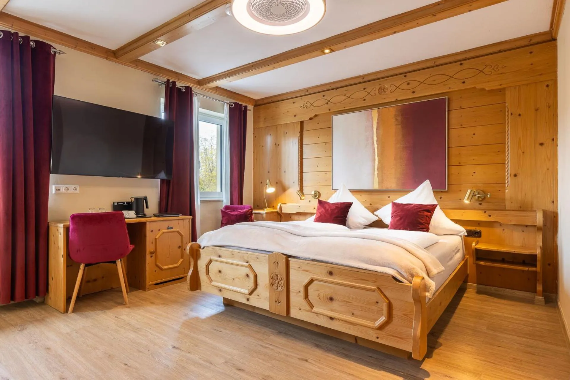 Photo of the whole room, Bed in Hotel Schlossblick Chiemsee