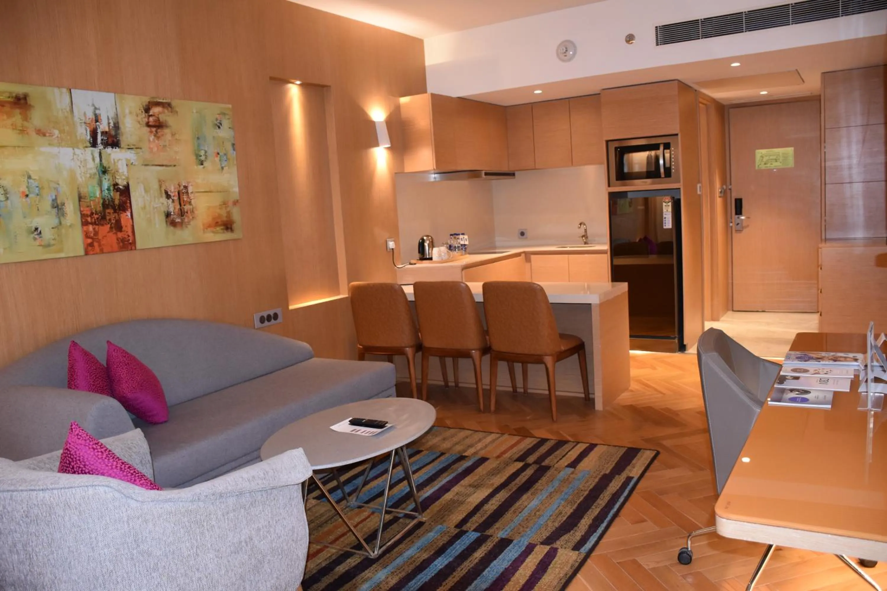 Living room in Novotel Vijayawada Varun