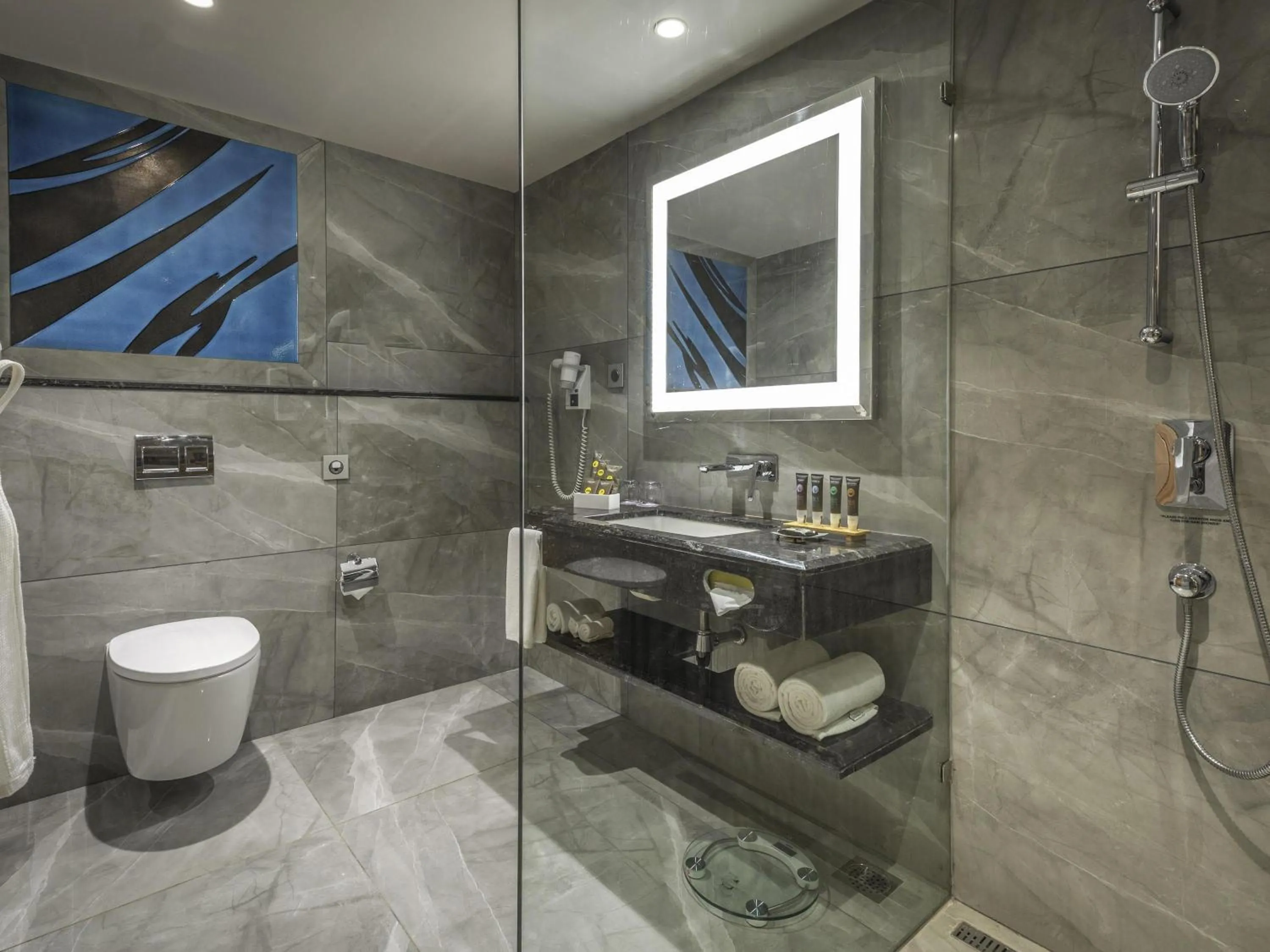 Bedroom in Novotel Vijayawada Varun