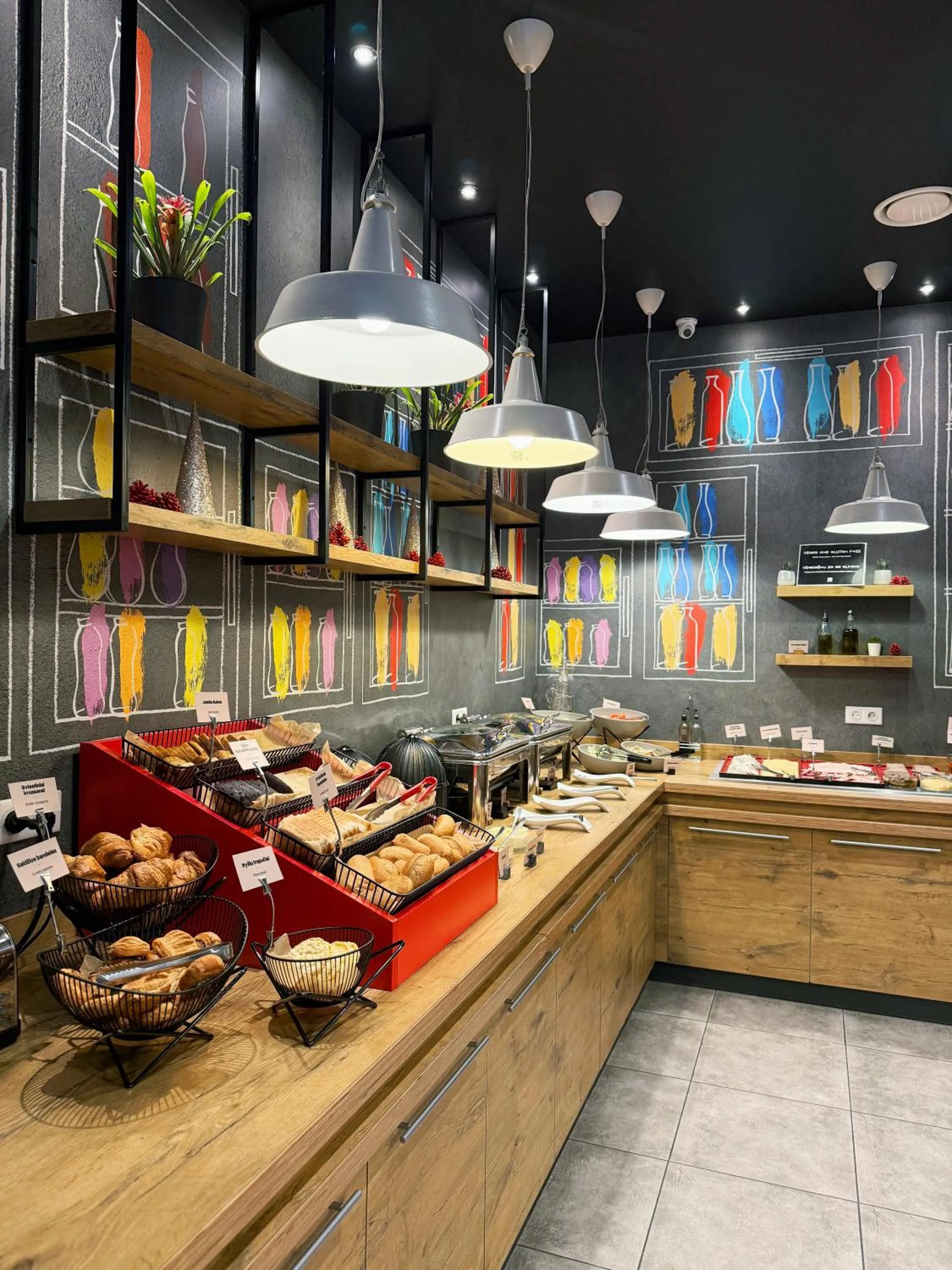 Buffet breakfast in ibis Vilnius Centre