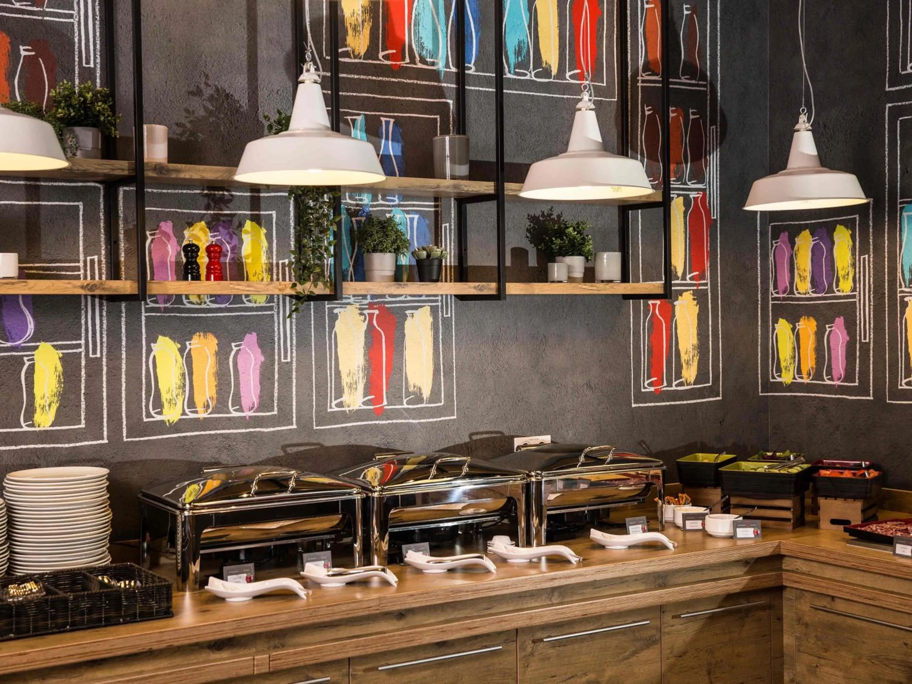 Restaurant/places to eat in ibis Vilnius Centre