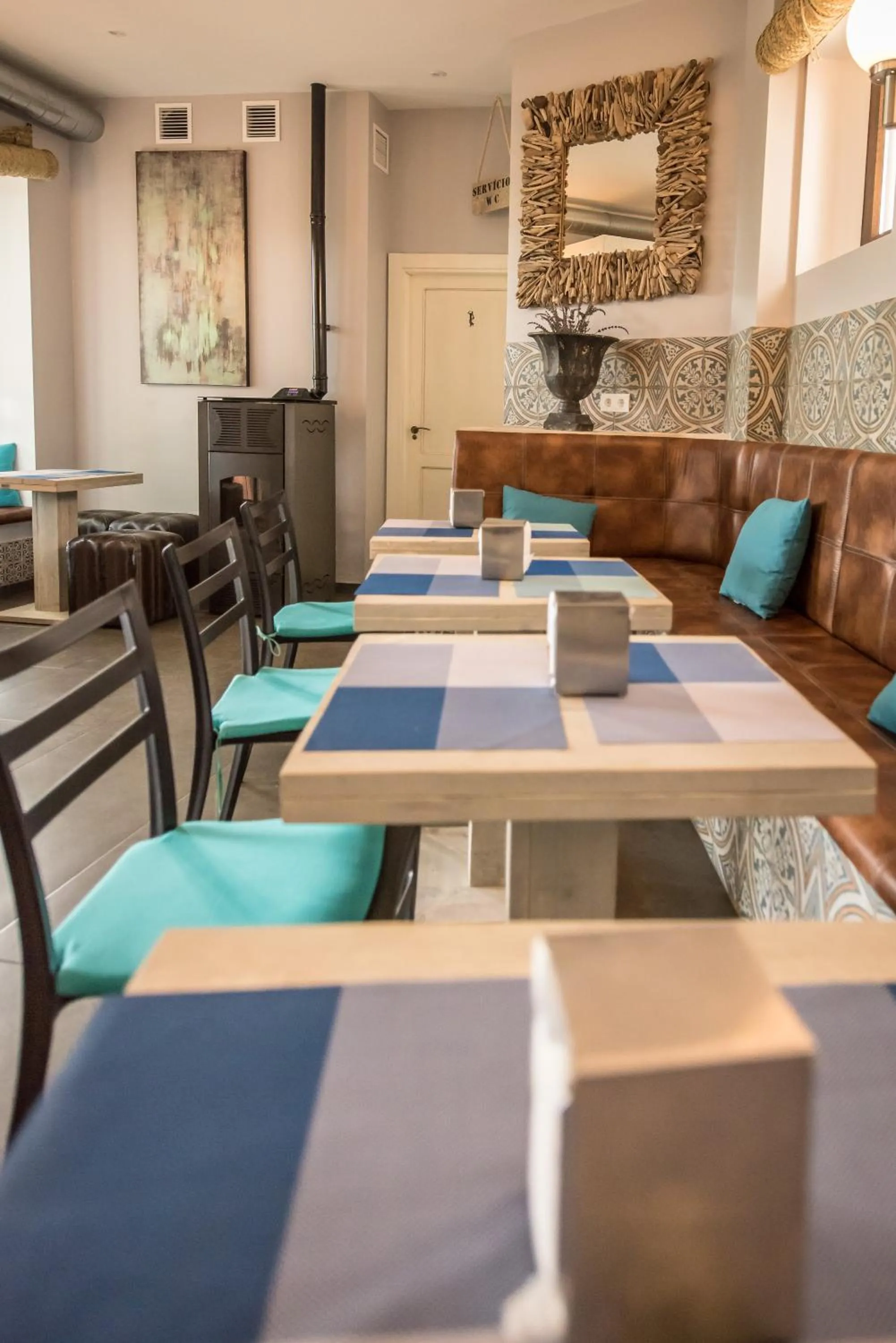 Food and drinks in Al Lago