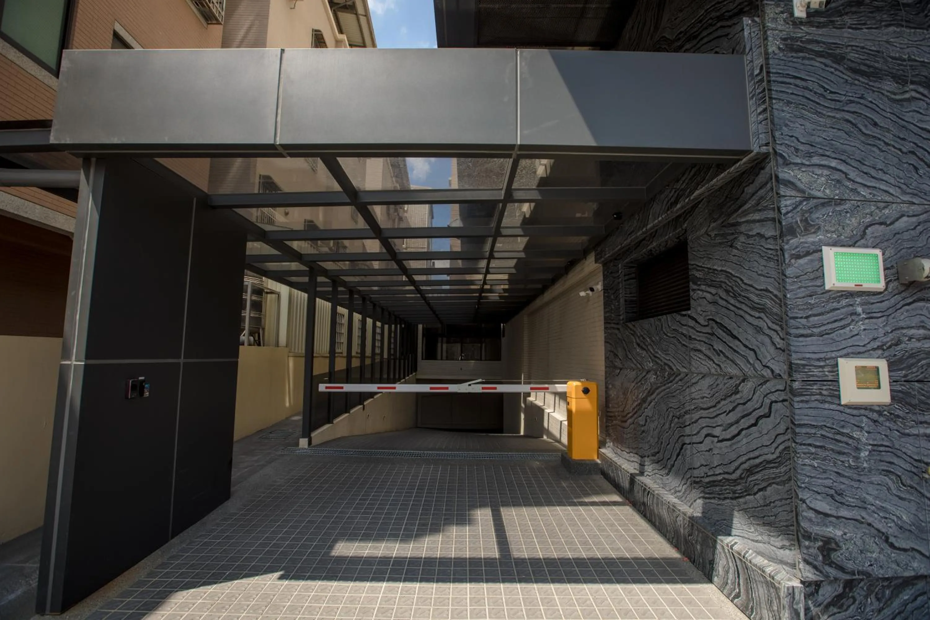 Parking in Explore Hotel