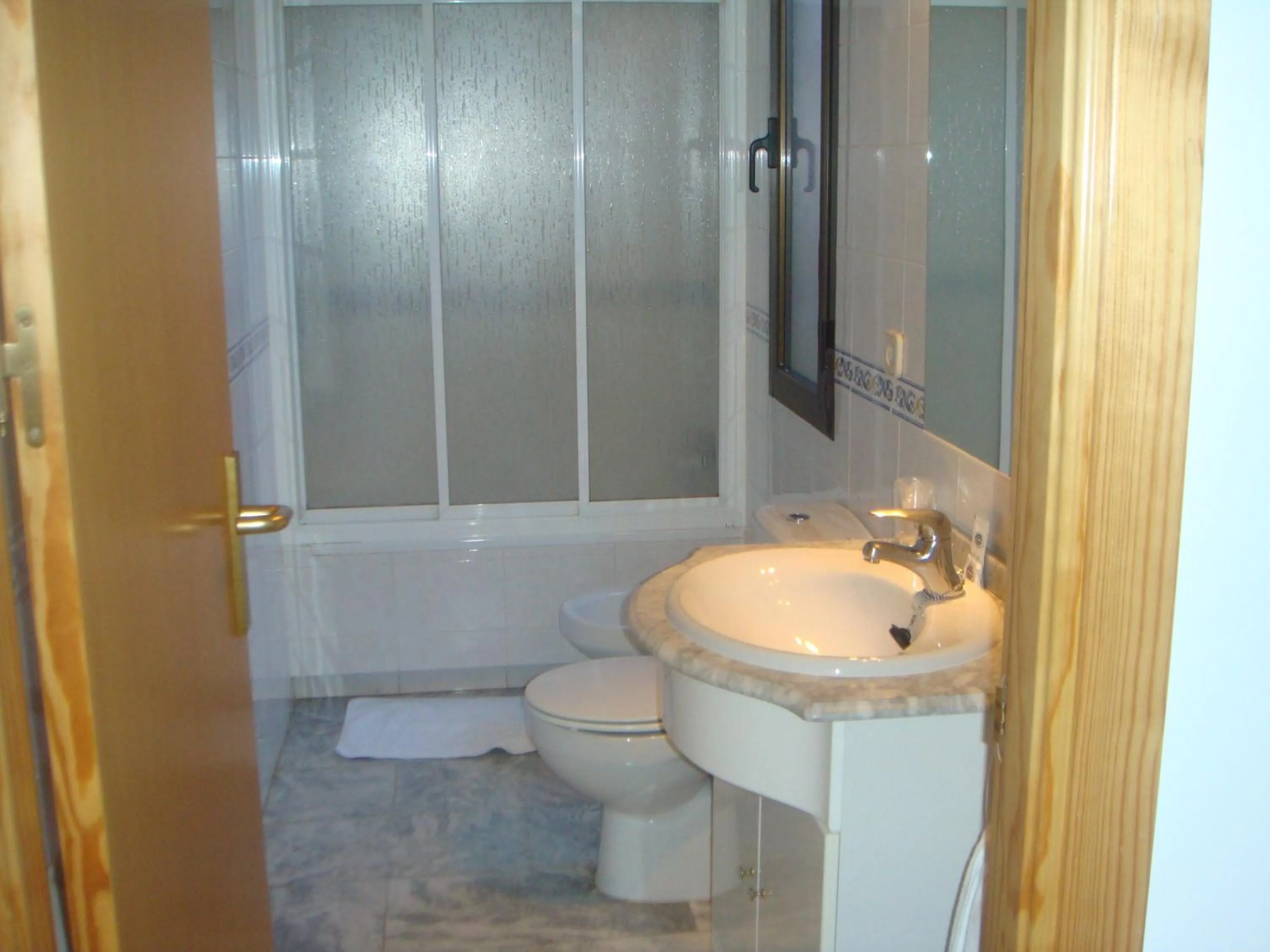 Bathroom in Hostal Acuario