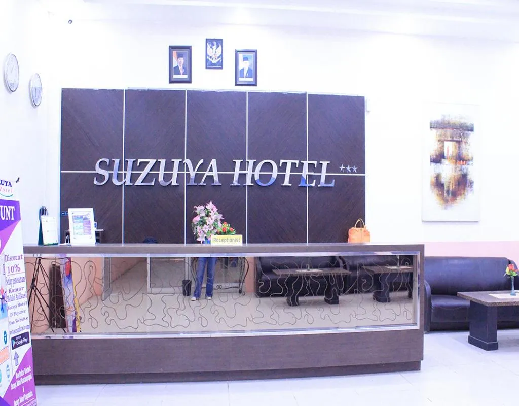 Lobby or reception in Suzuya Hotel Bagan Batu