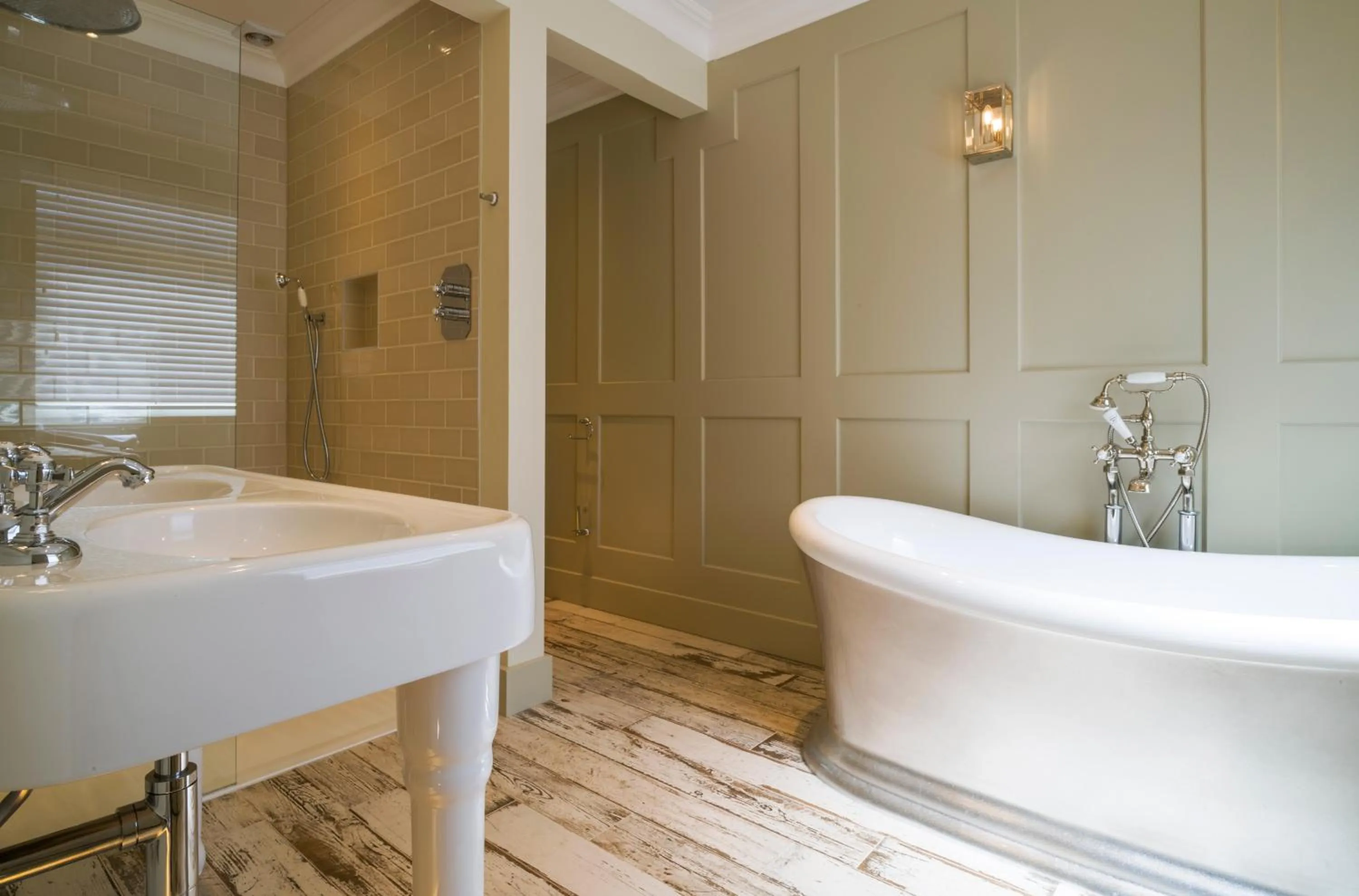 Shower in Penventon Park Hotel