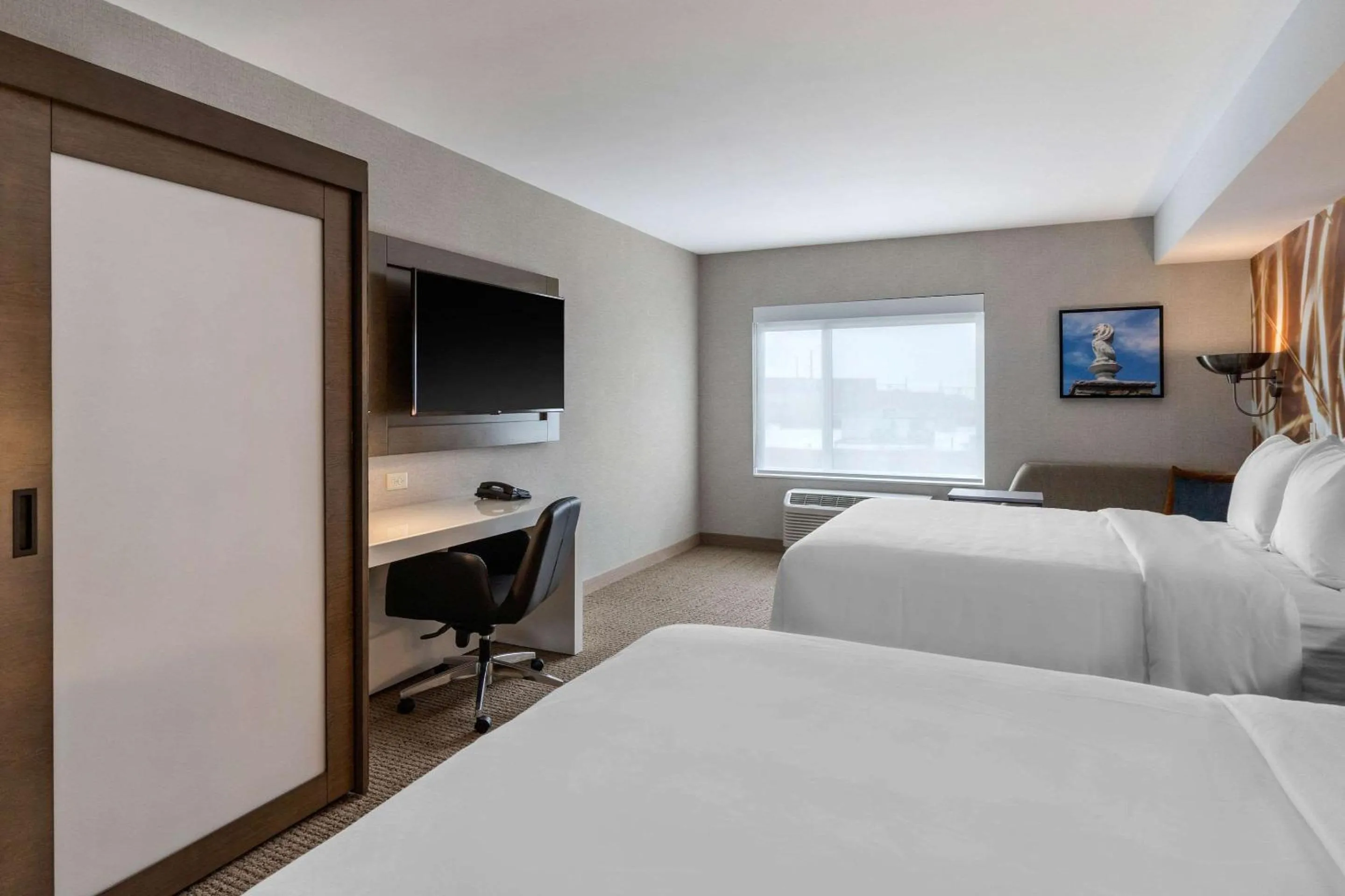 Bedroom, Bed in Cambria Hotel West Orange