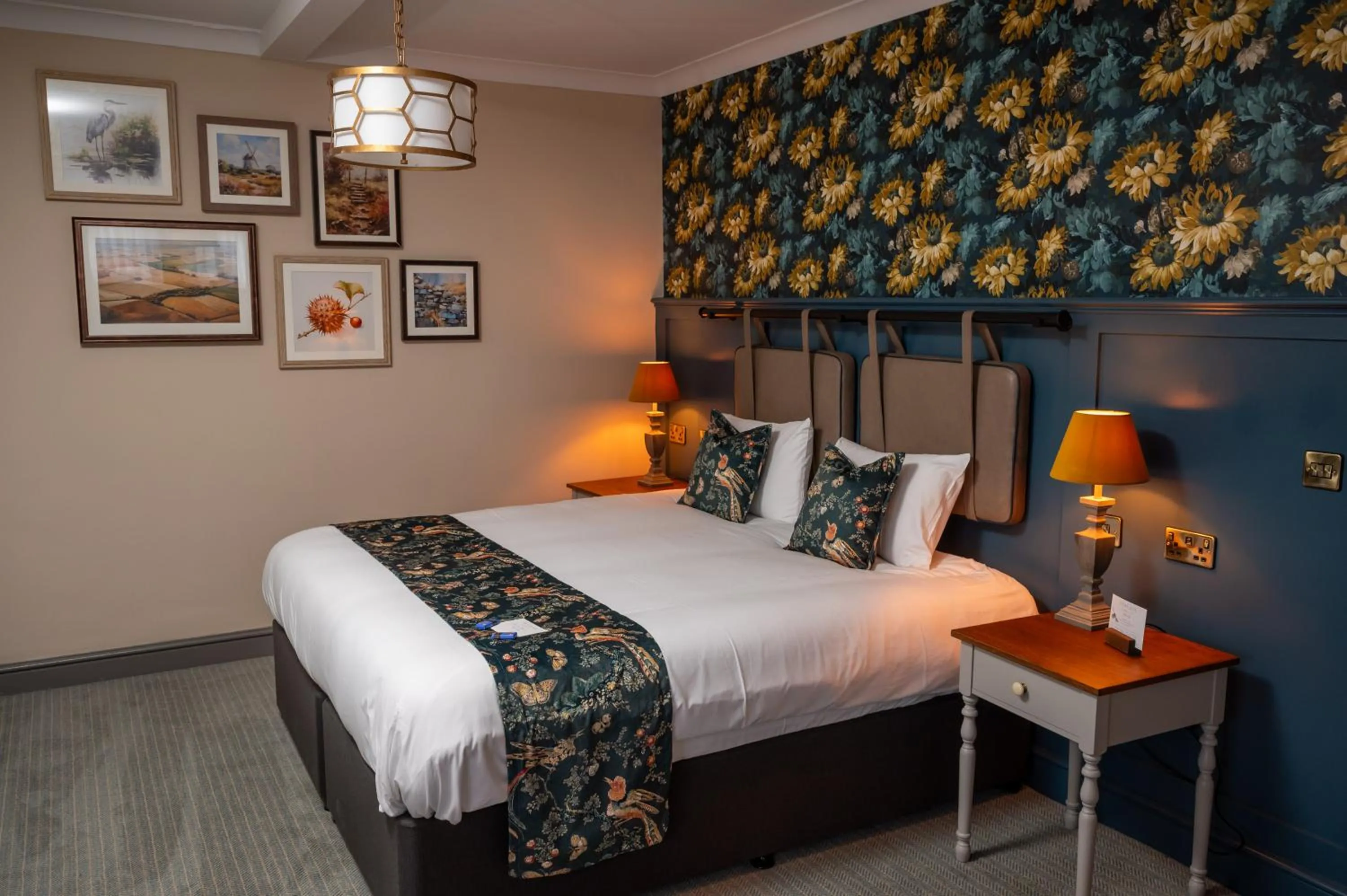 Bedroom, Bed in Ethorpe Hotel by Chef & Brewer Collection