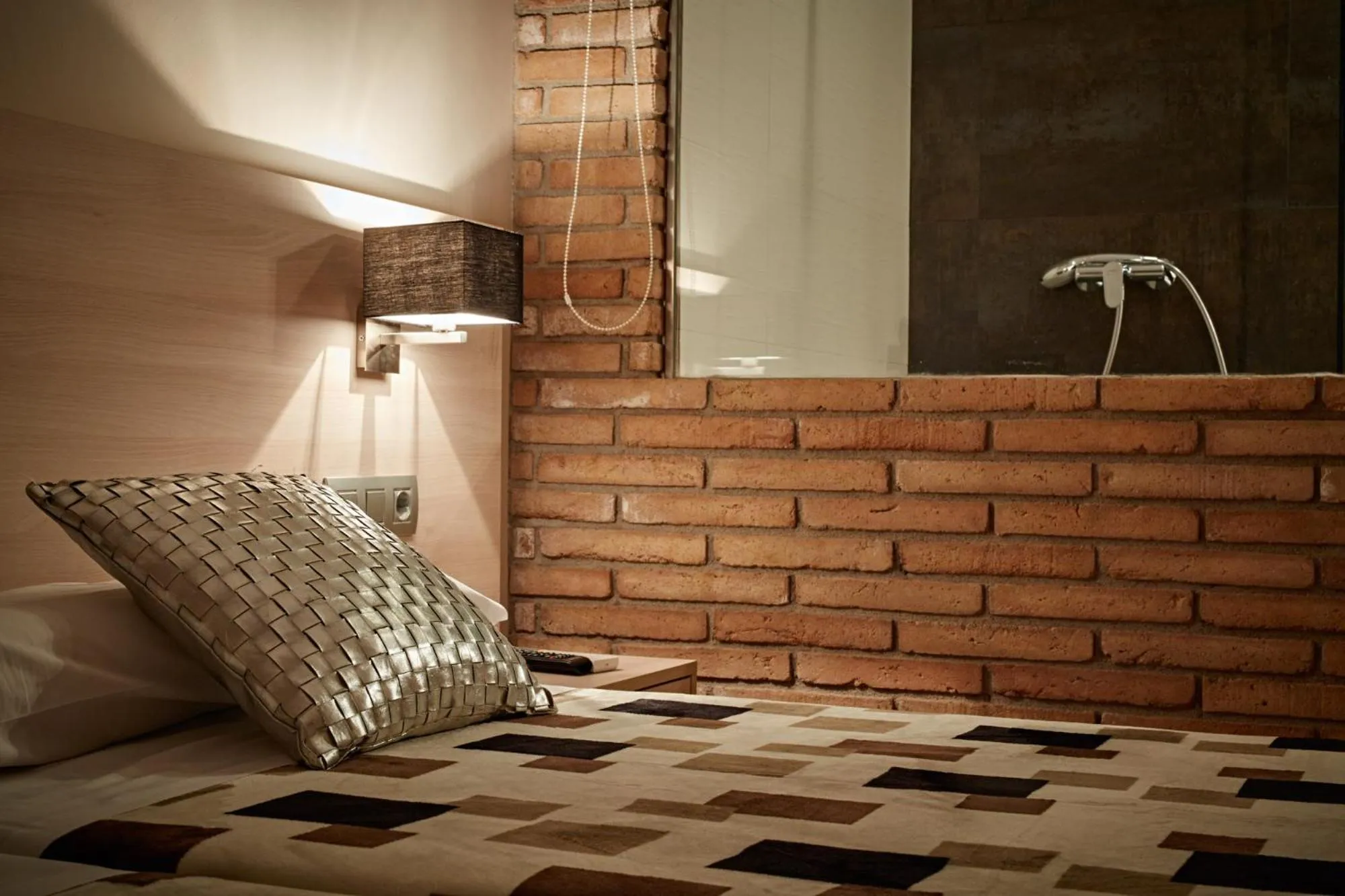 Decorative detail, Bed in Hostal Crisami