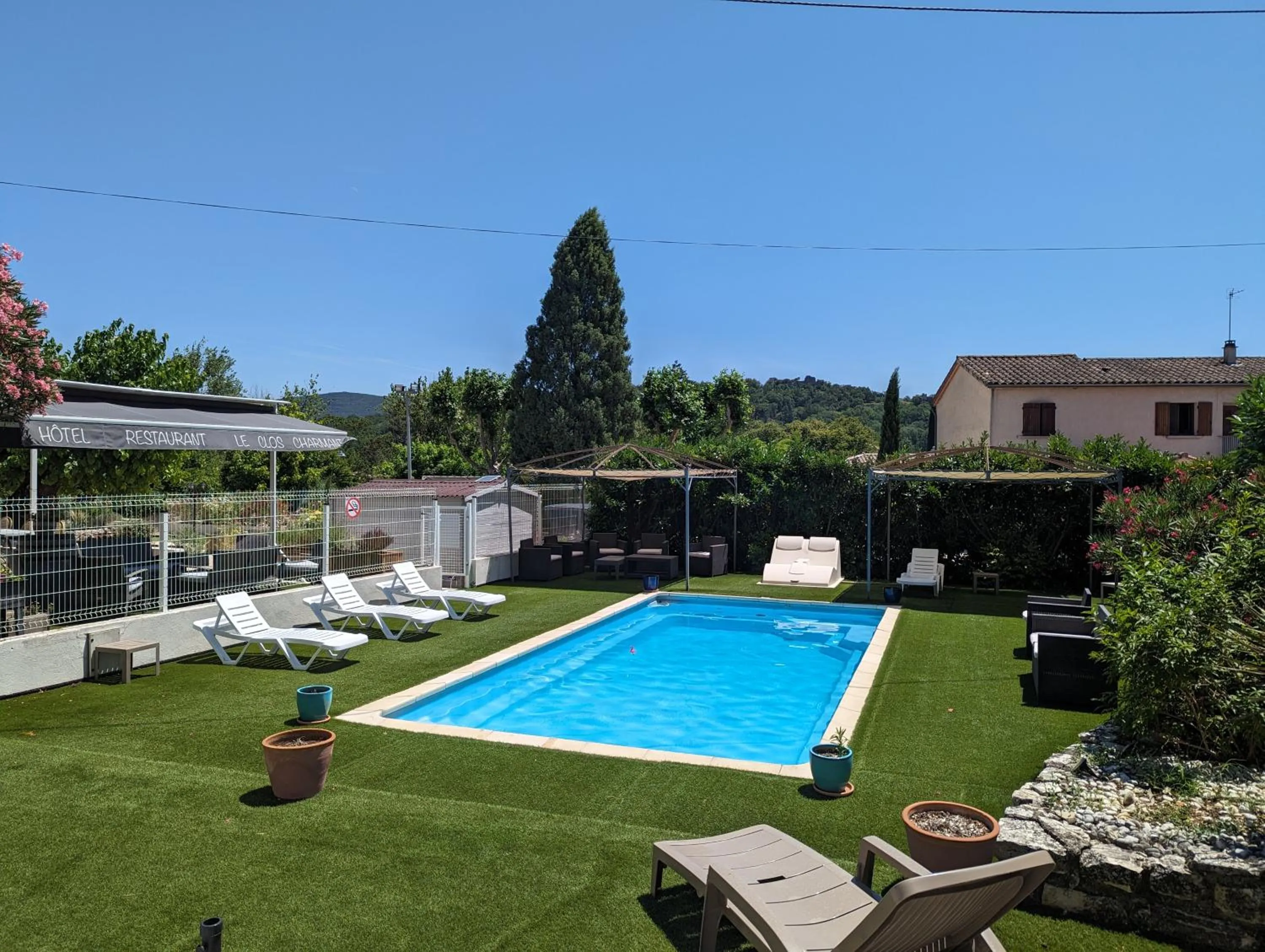 Hôtel Restaurant Le Clos Charmant