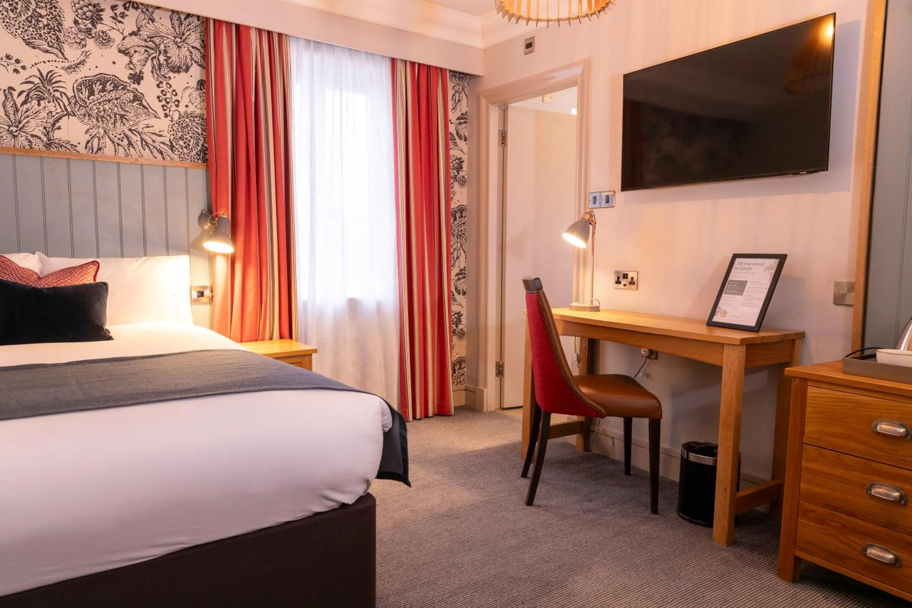 Bedroom, Bed in Greswolde Arms by Chef & Brewer Collection