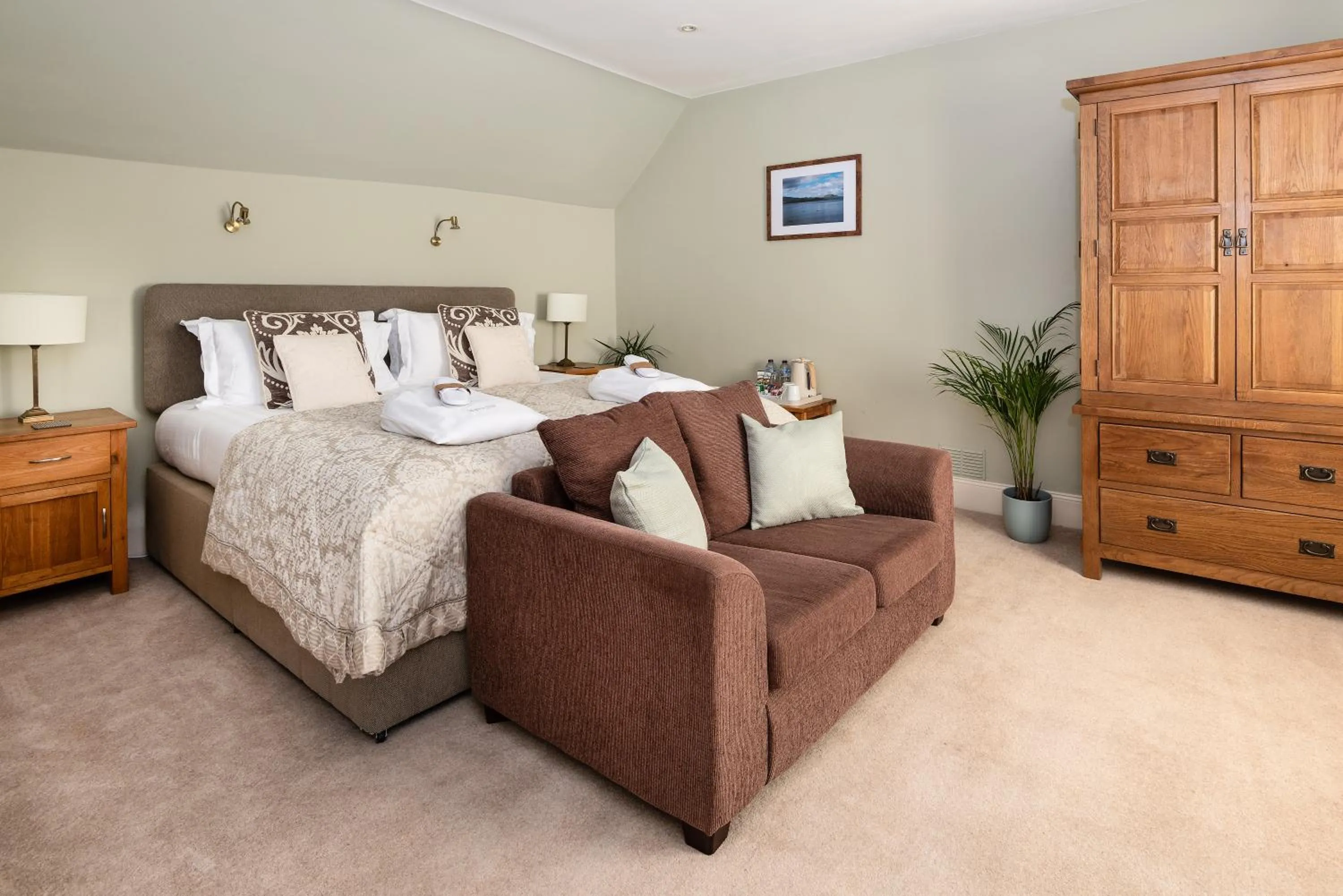 Seating area, Bed in Beinn Bhracaigh