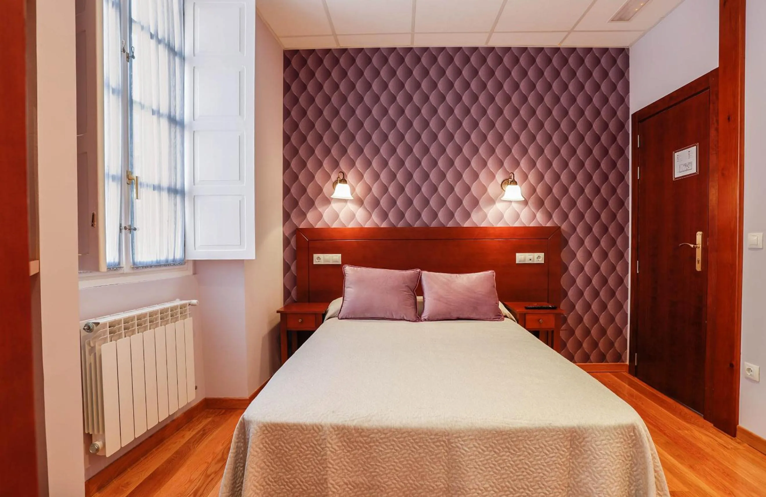 Photo of the whole room, Bed in Hotel Rey Silo