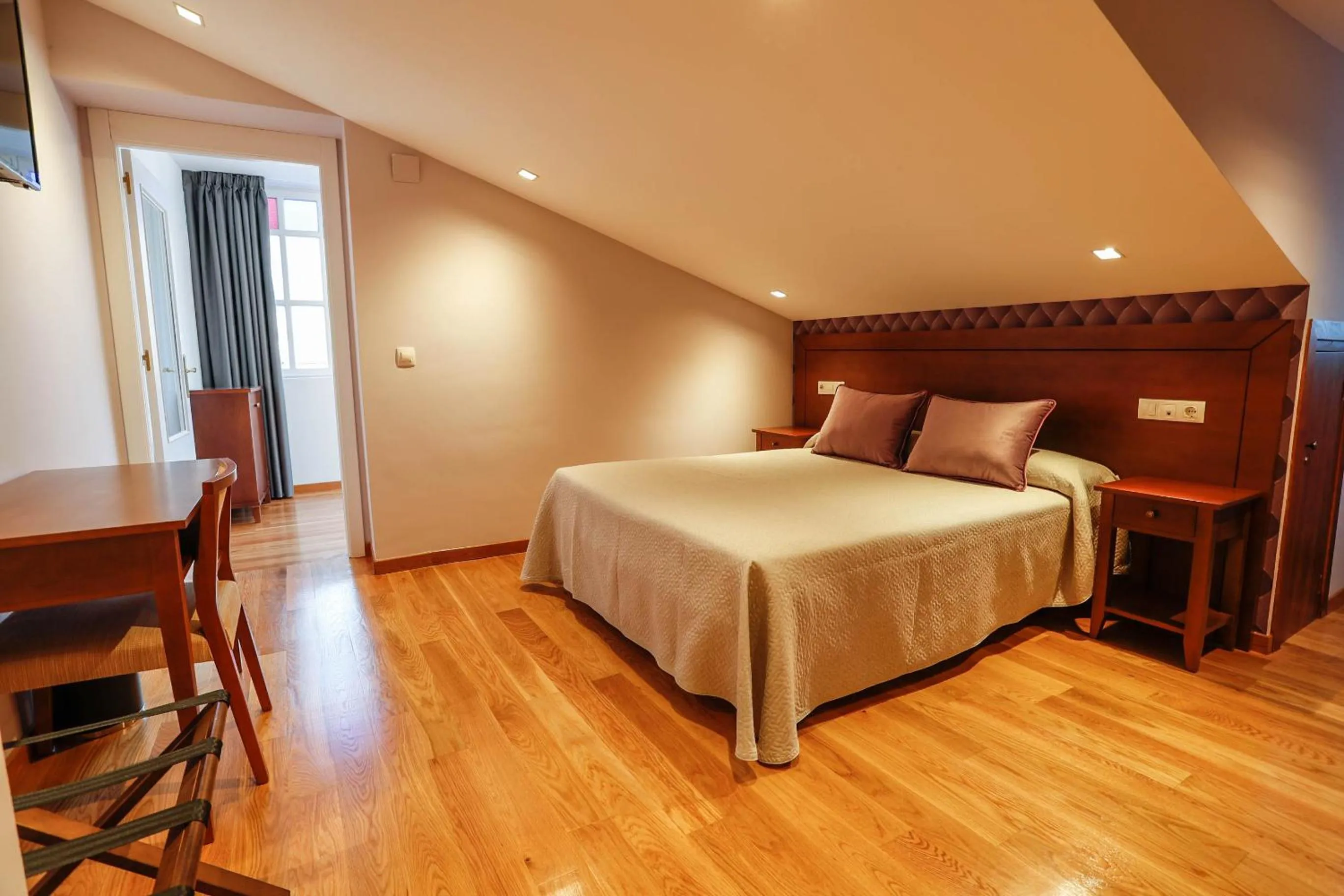 Photo of the whole room, Bed in Hotel Rey Silo