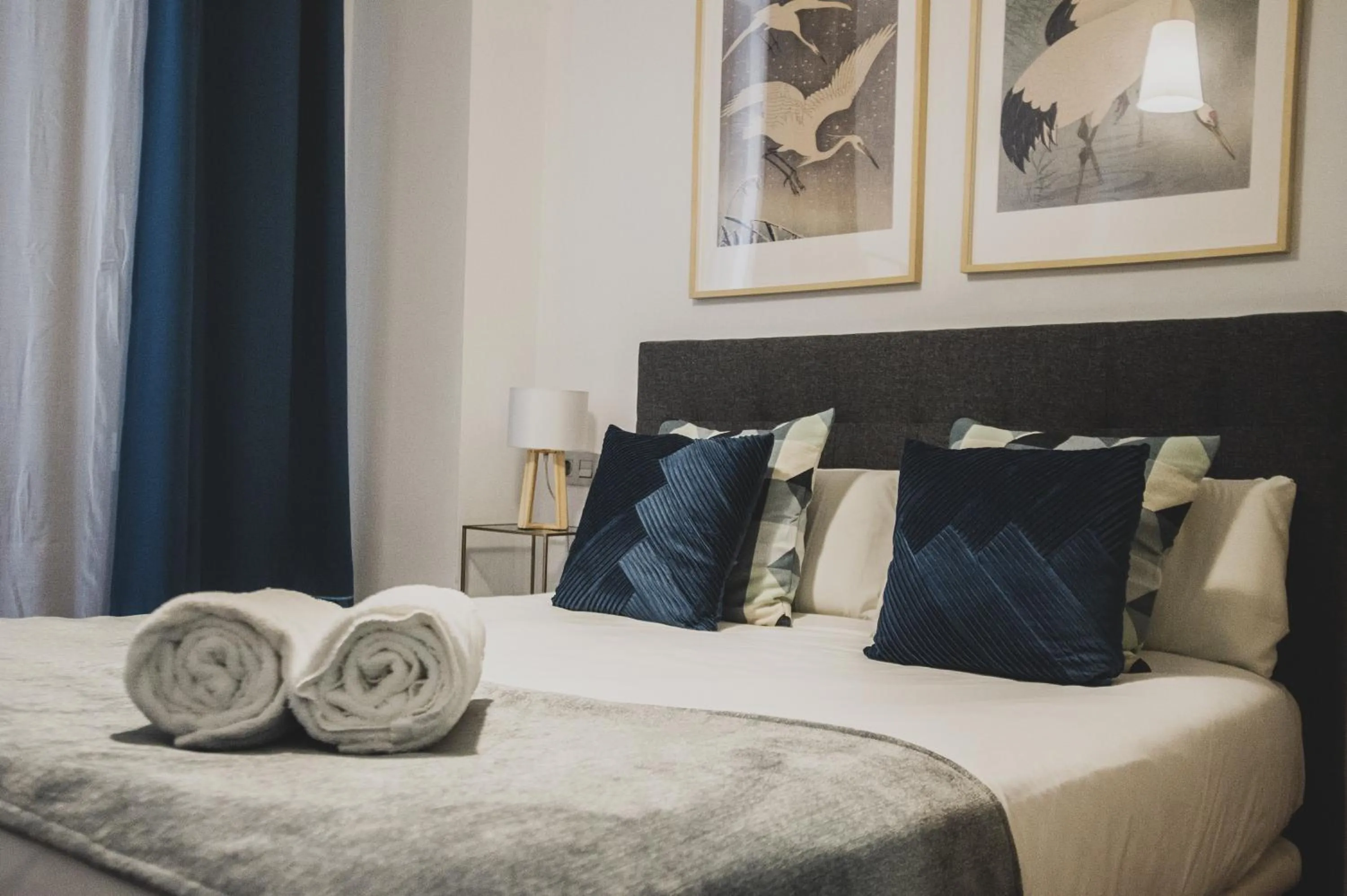 Bedroom, Bed in AZZ Sevilla Torre de la Plata Apartamentos