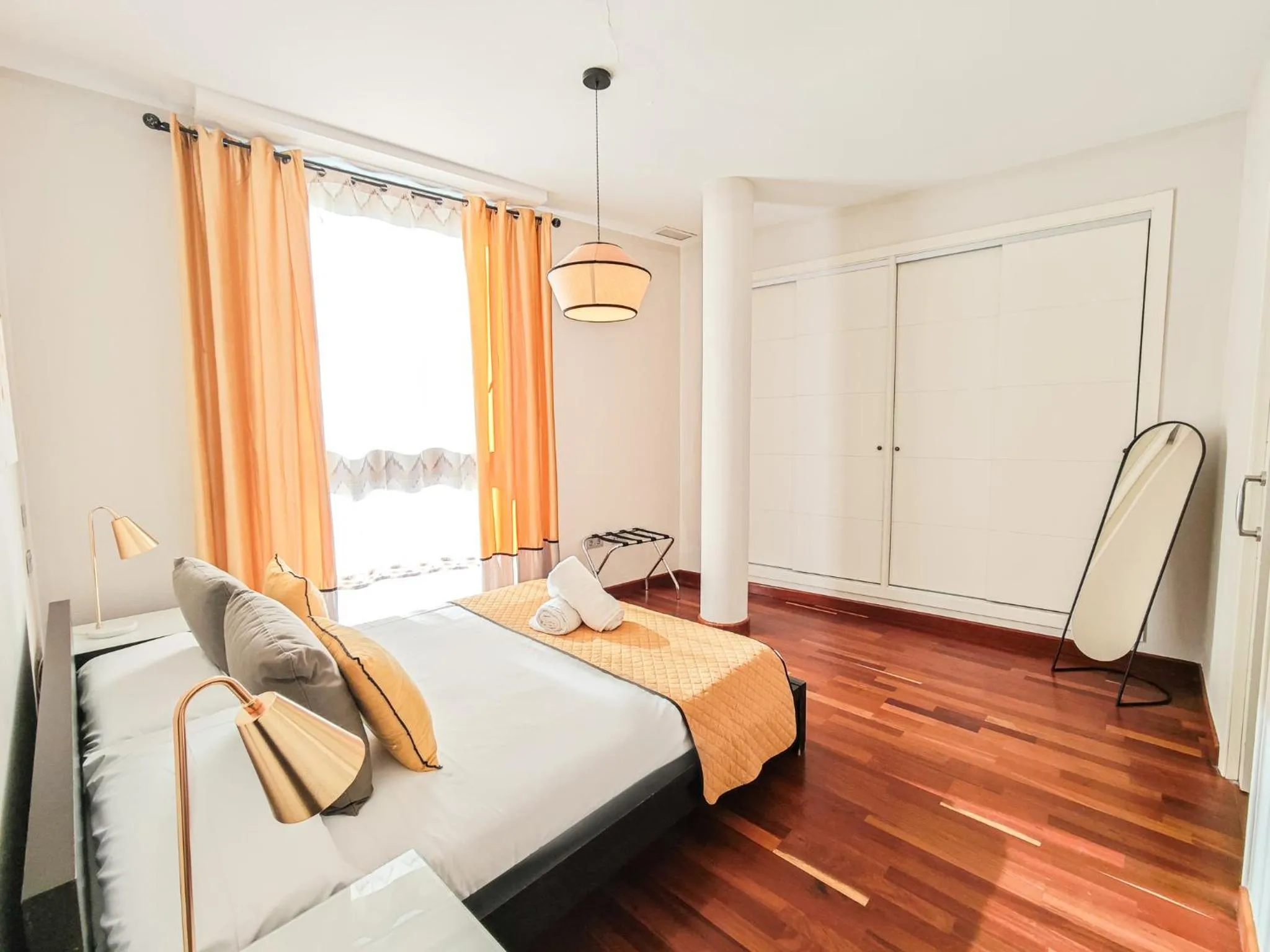 Bedroom, Bed in AZZ Sevilla Torre de la Plata Apartamentos