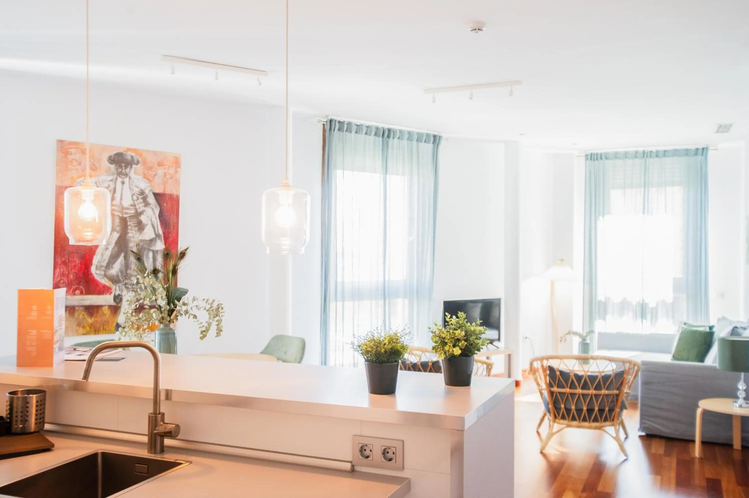 Living room, Bed in AZZ Sevilla Torre de la Plata Apartamentos