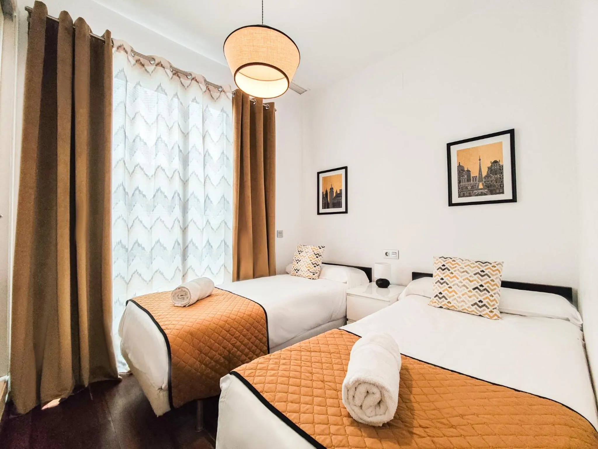 Bedroom, Bed in AZZ Sevilla Torre de la Plata Apartamentos