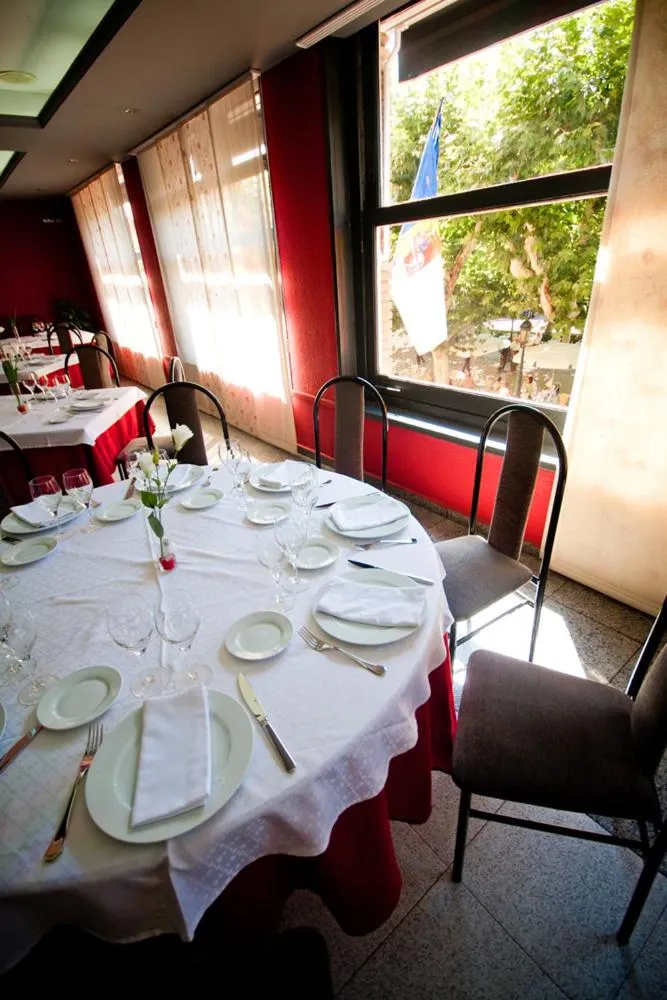 Restaurant/places to eat in Hotel Fornos