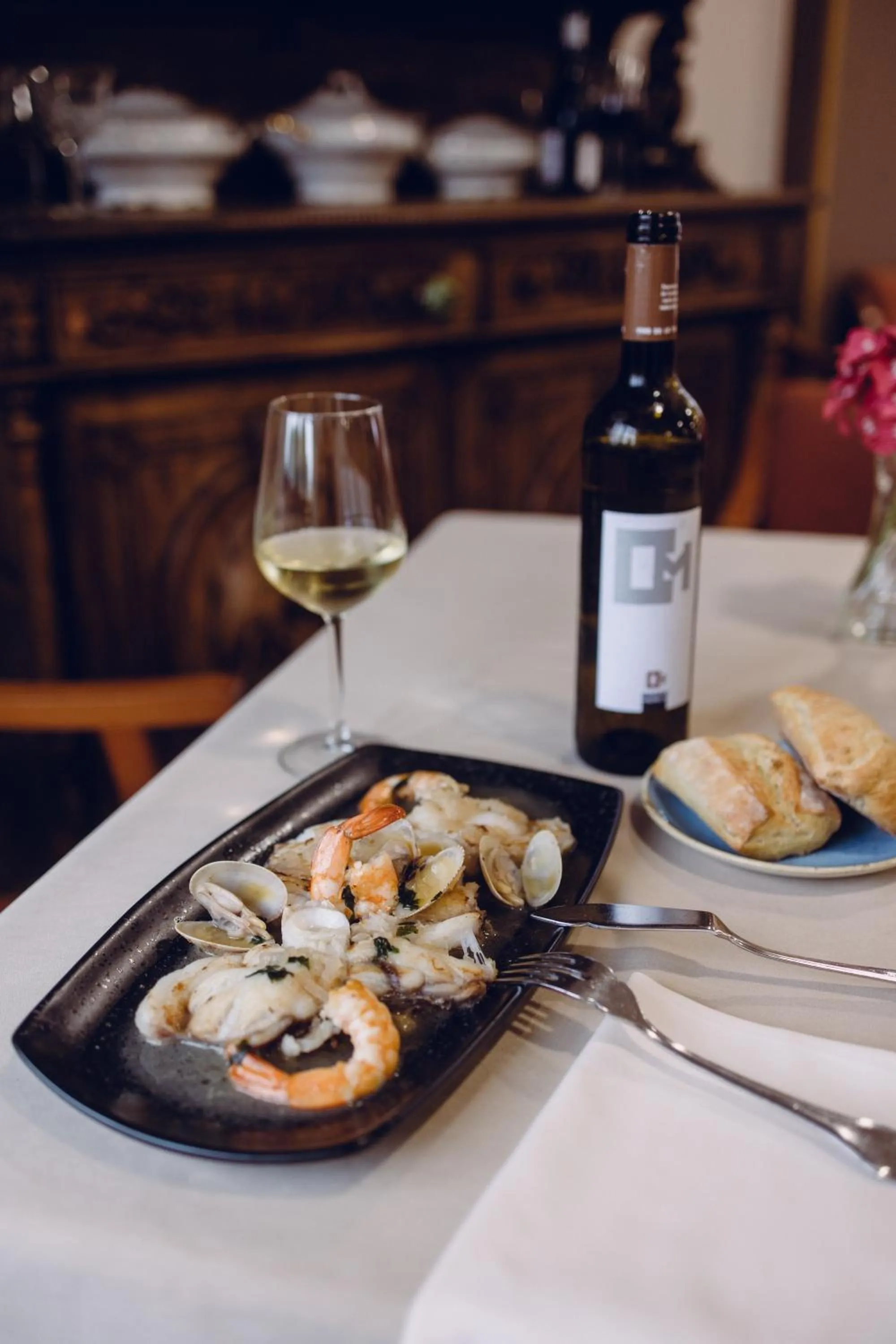 Restaurant/places to eat in Hotel Cueli