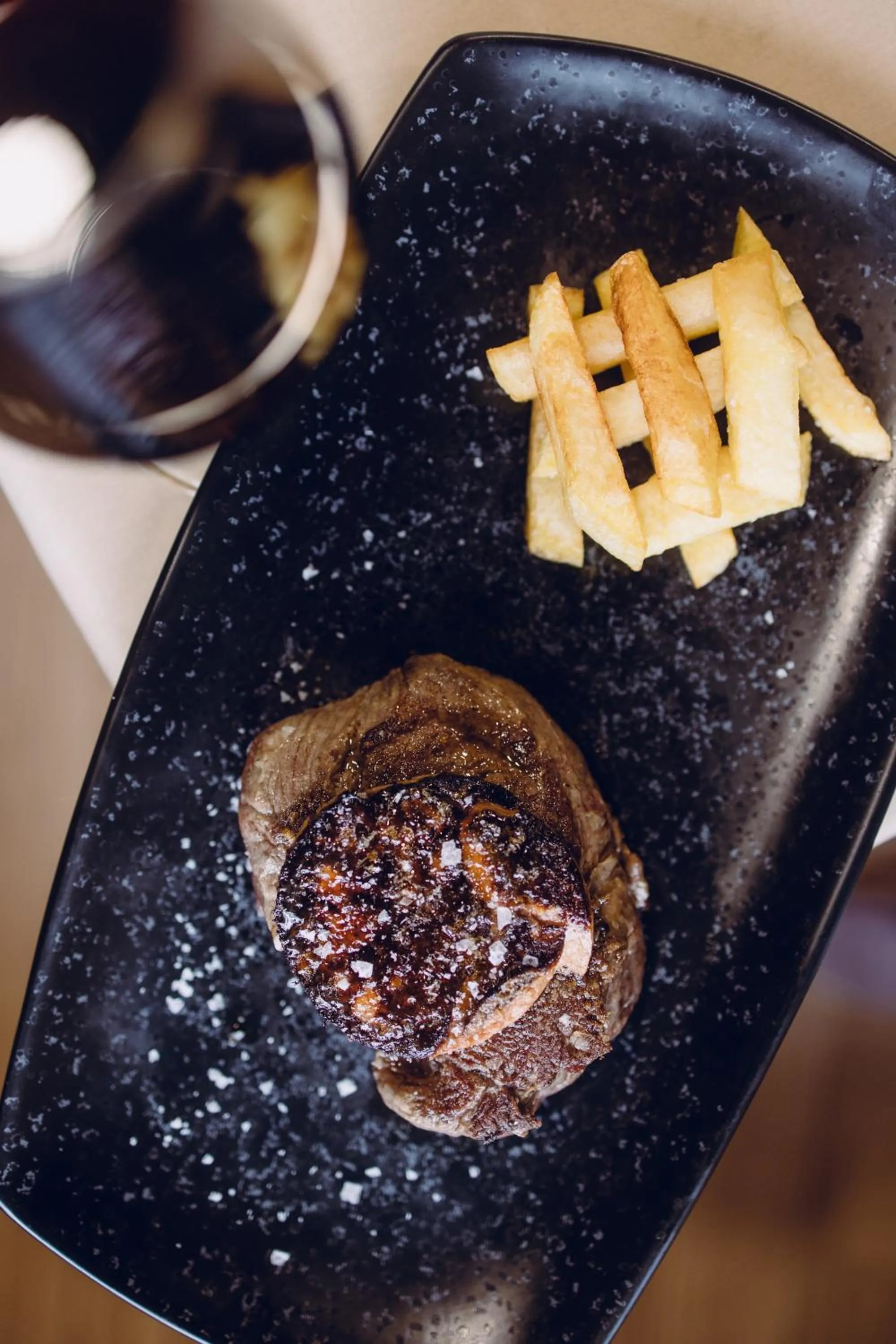 Restaurant/places to eat in Hotel Cueli