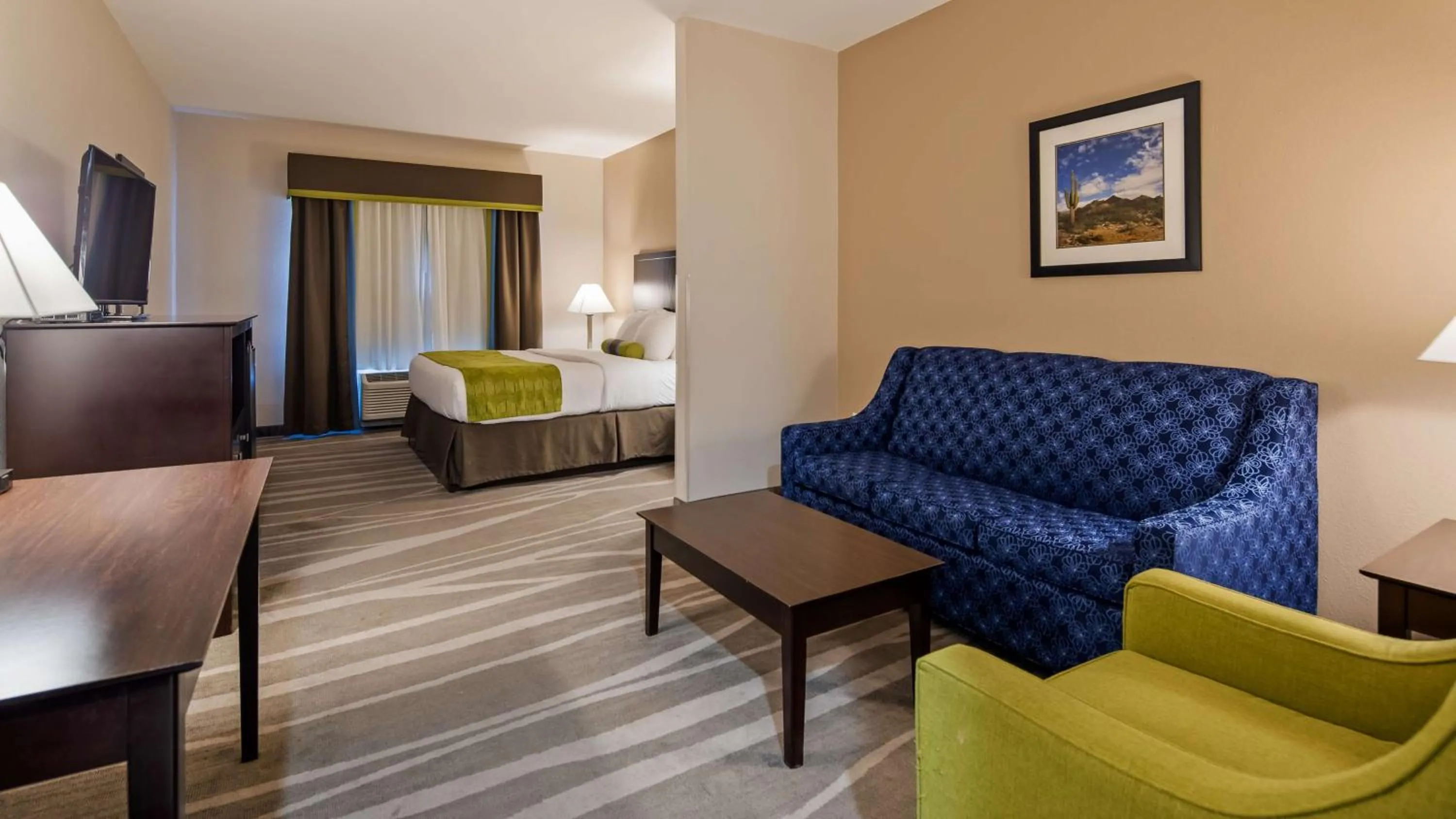 Photo of the whole room in Best Western Plus Denver City Hotel & Suites