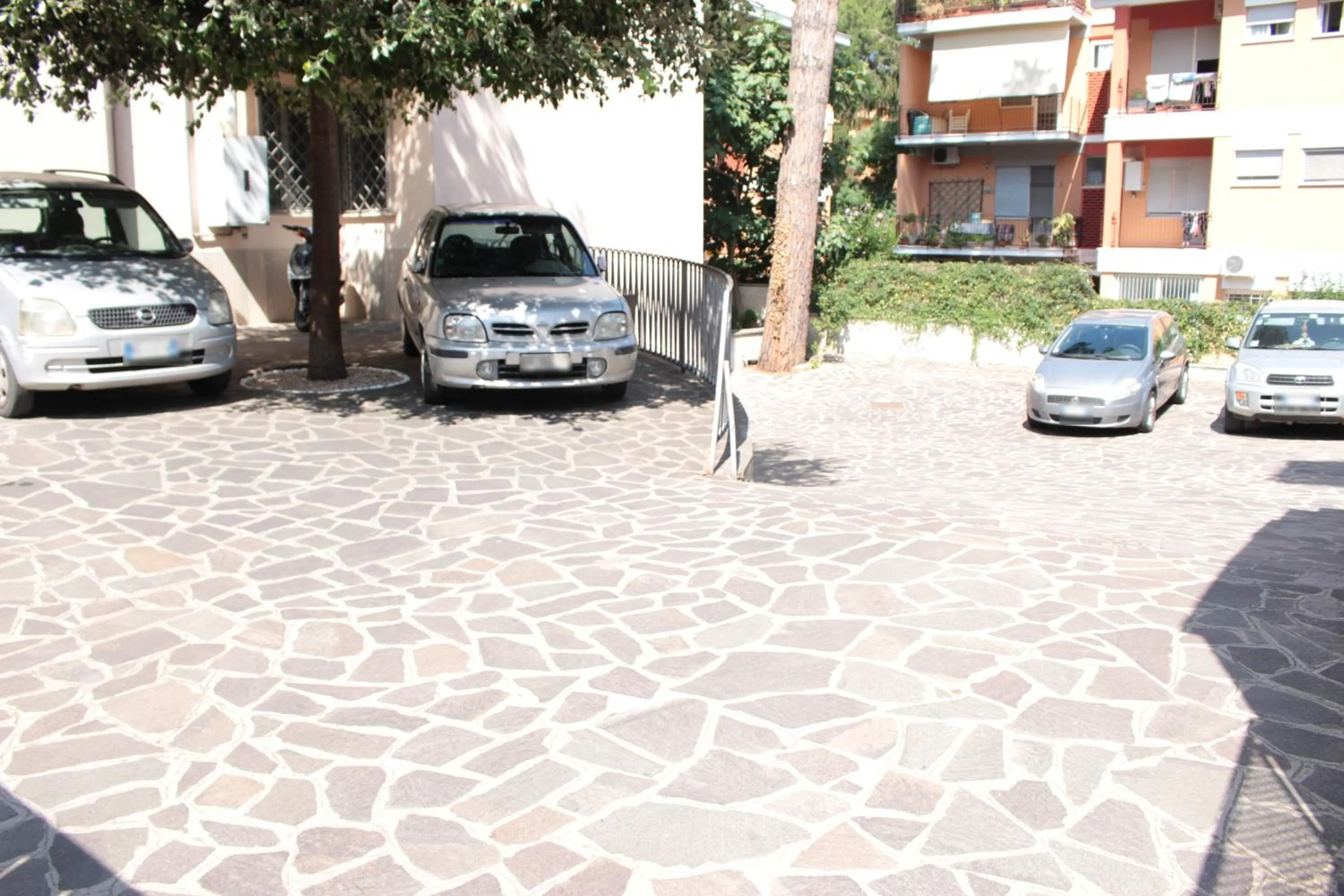 Inner courtyard view in Ianus Guest House