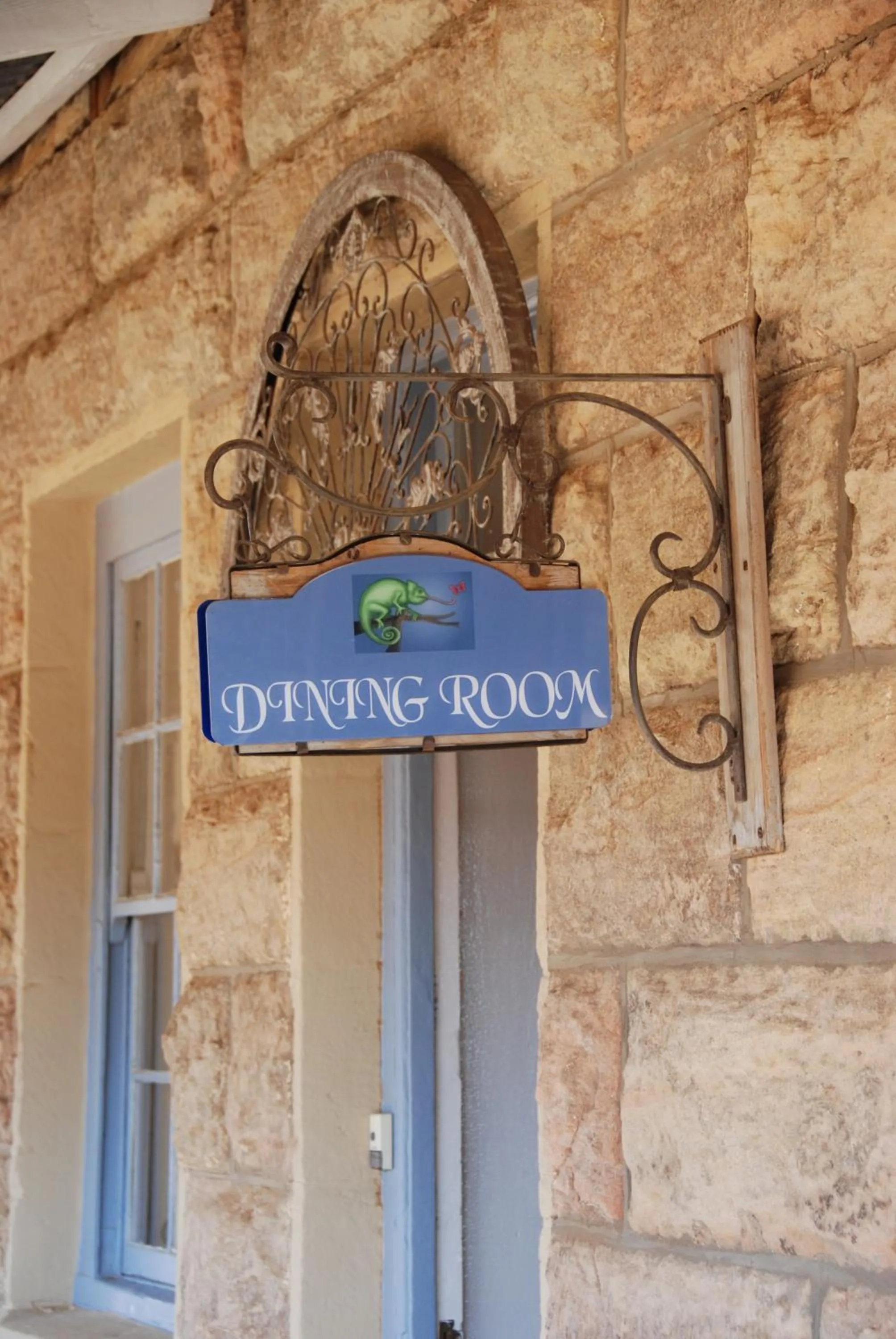 Decorative detail in Sandstone Chameleon Guest House