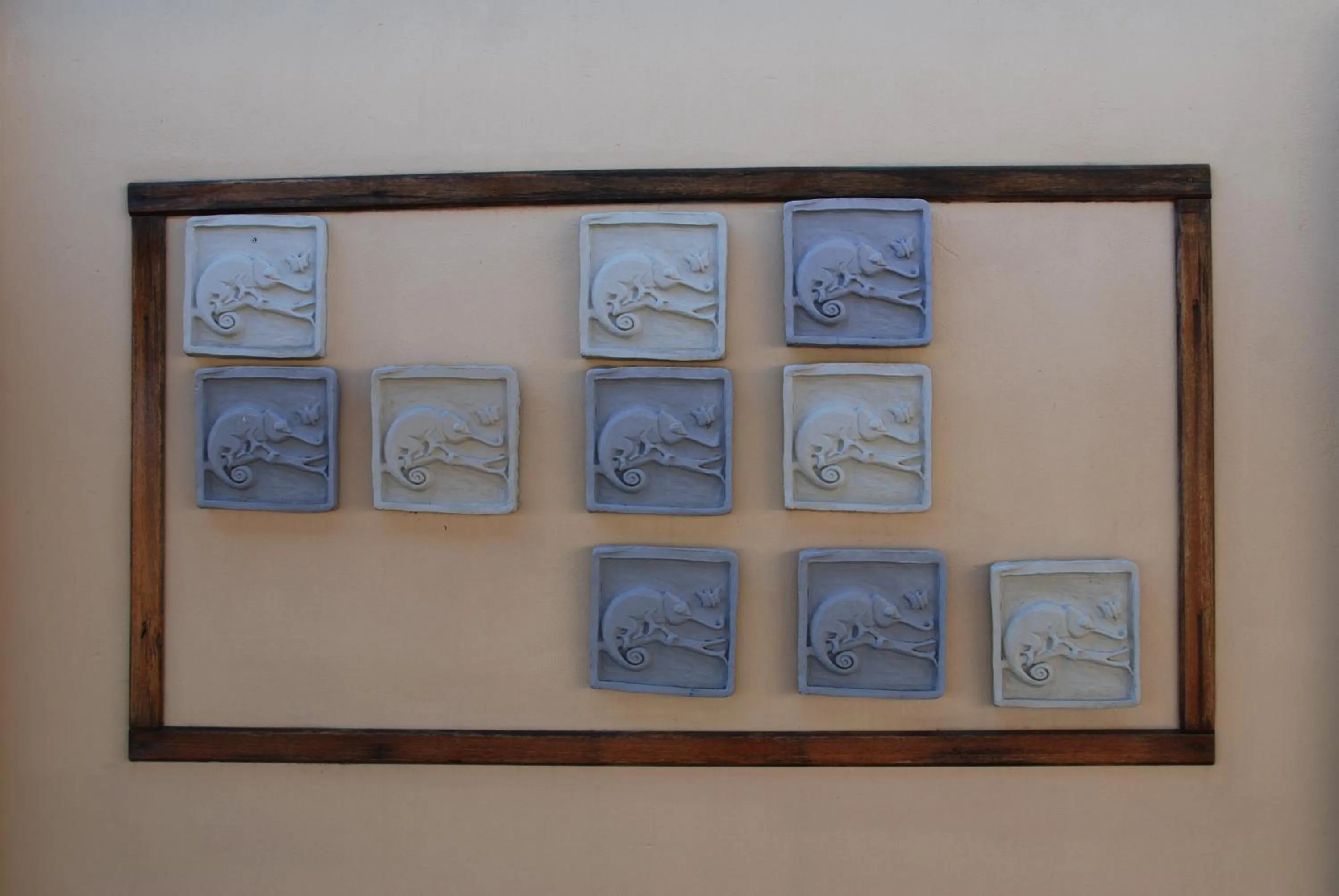 Decorative detail in Sandstone Chameleon Guest House