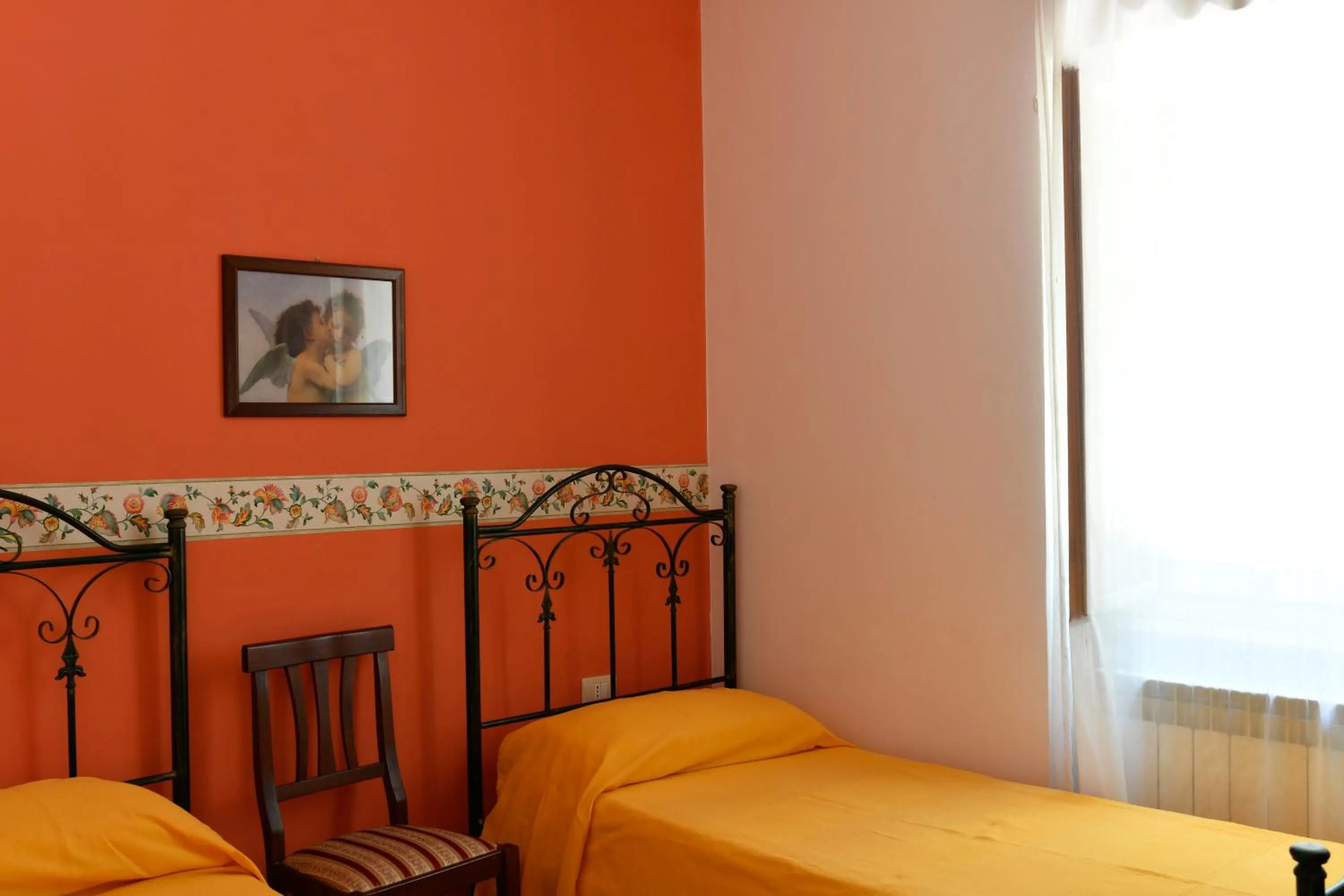 People, Bed in Villa Catalano