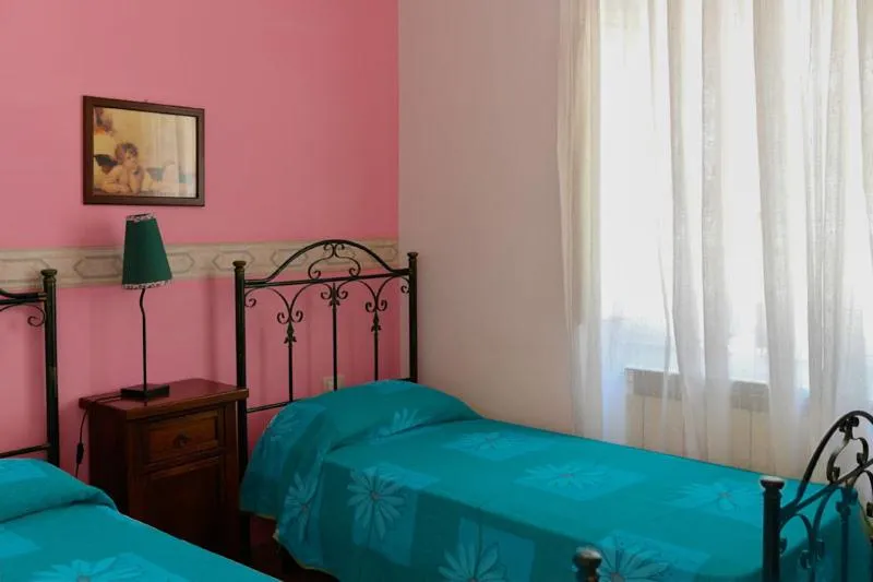 Property building, Bed in Villa Catalano