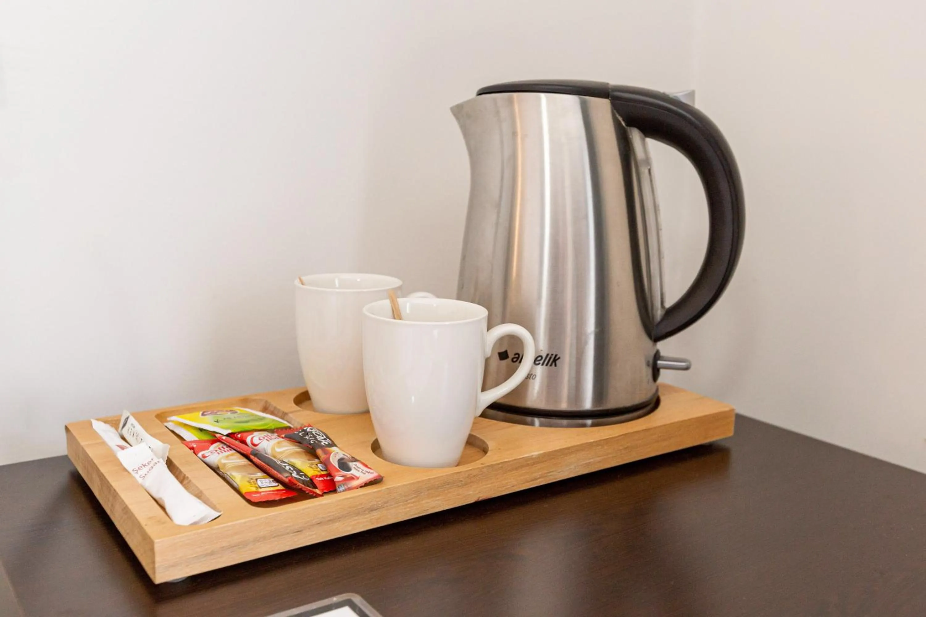 Coffee/tea facilities in Kumru Hotel