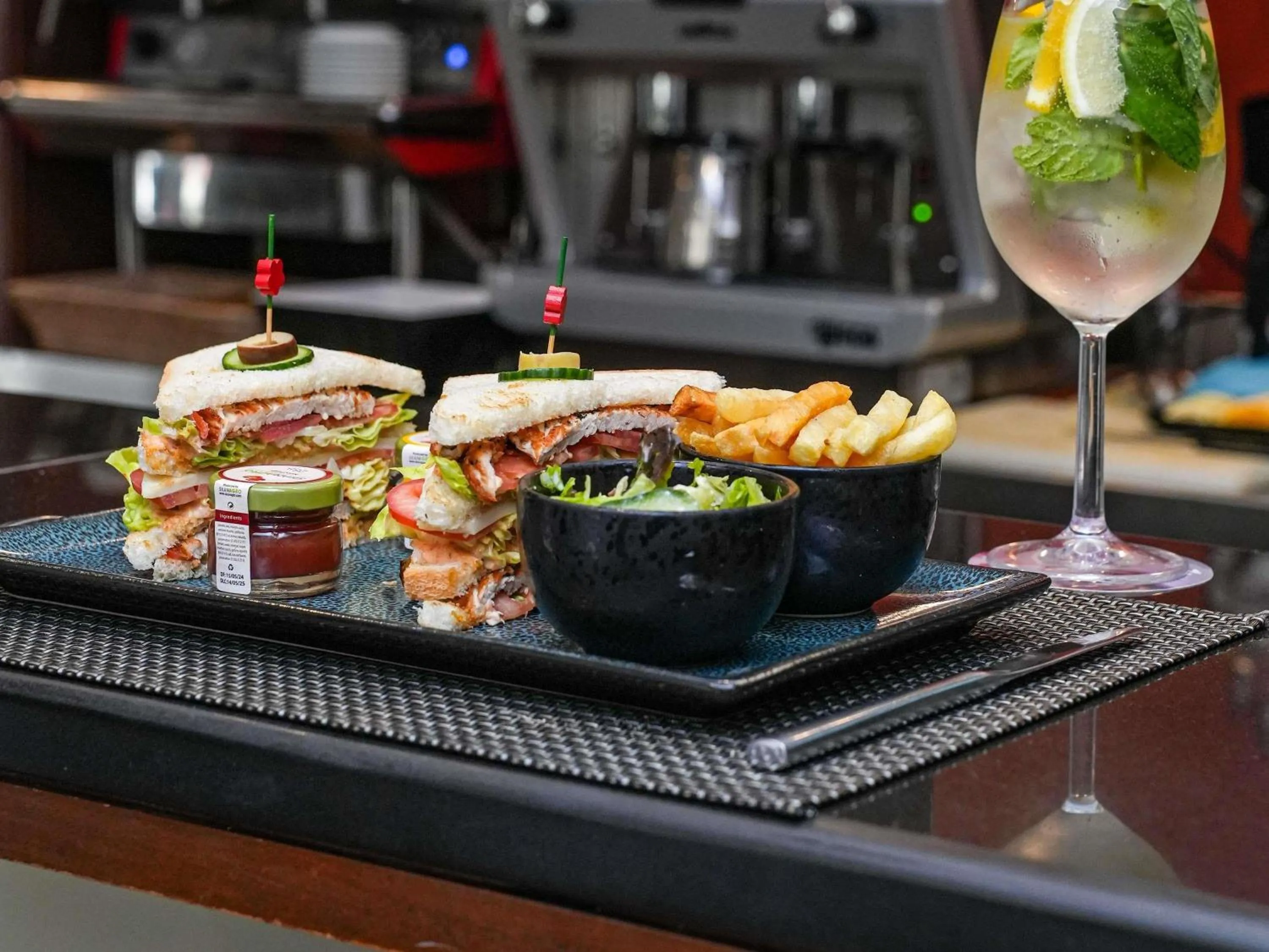 Lounge or bar in Ibis Tunis