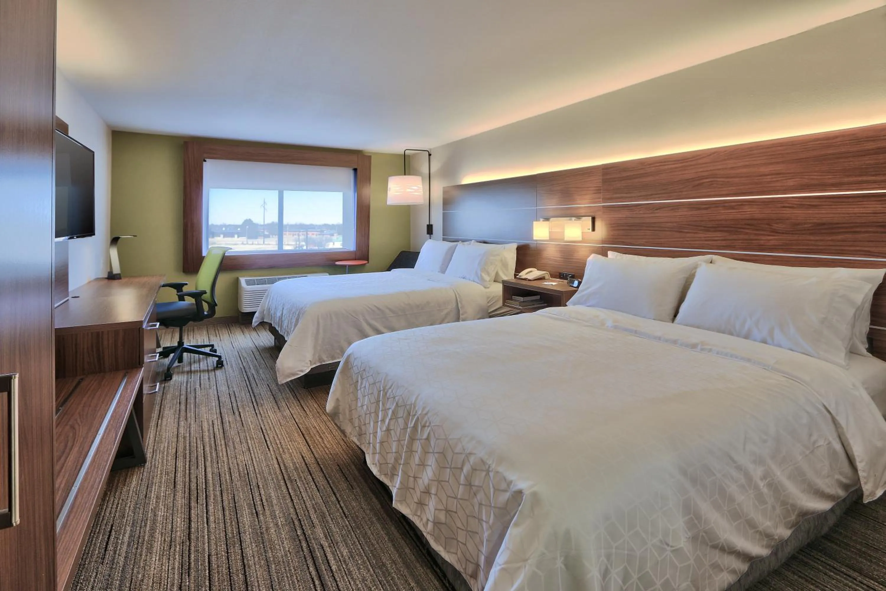Photo of the whole room, Bed in Holiday Inn Express & Suites Portales by IHG