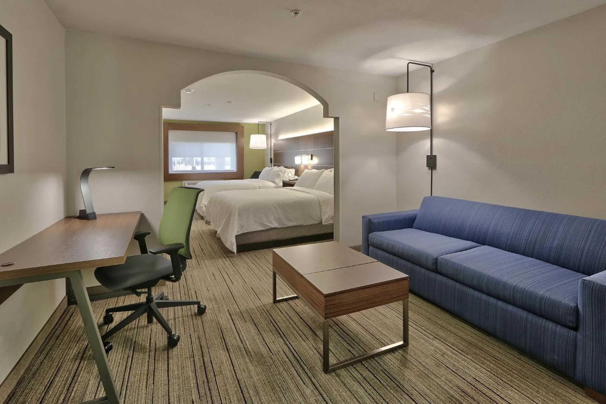 Photo of the whole room, Bed in Holiday Inn Express & Suites Portales by IHG