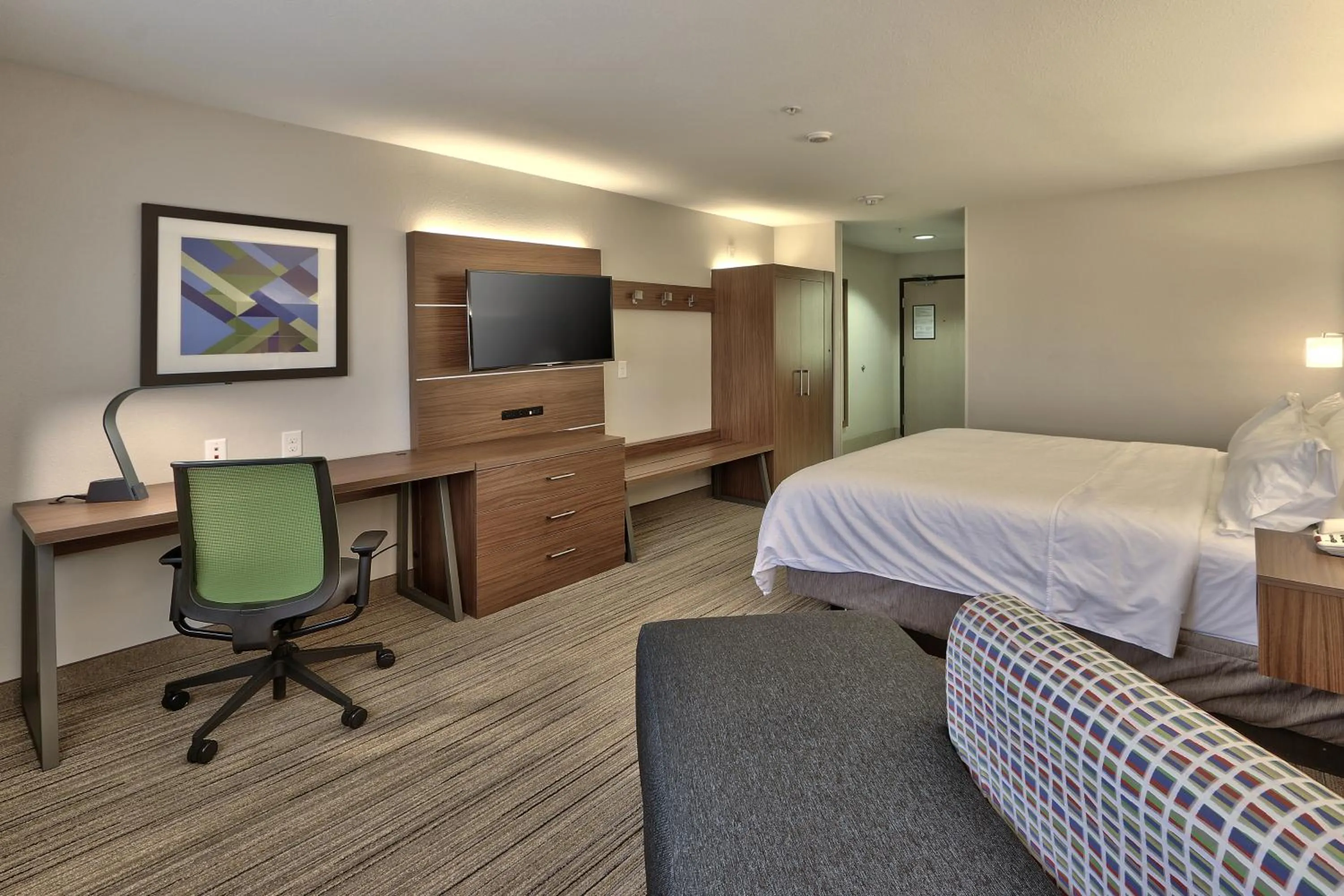 Bed in Holiday Inn Express & Suites Portales by IHG