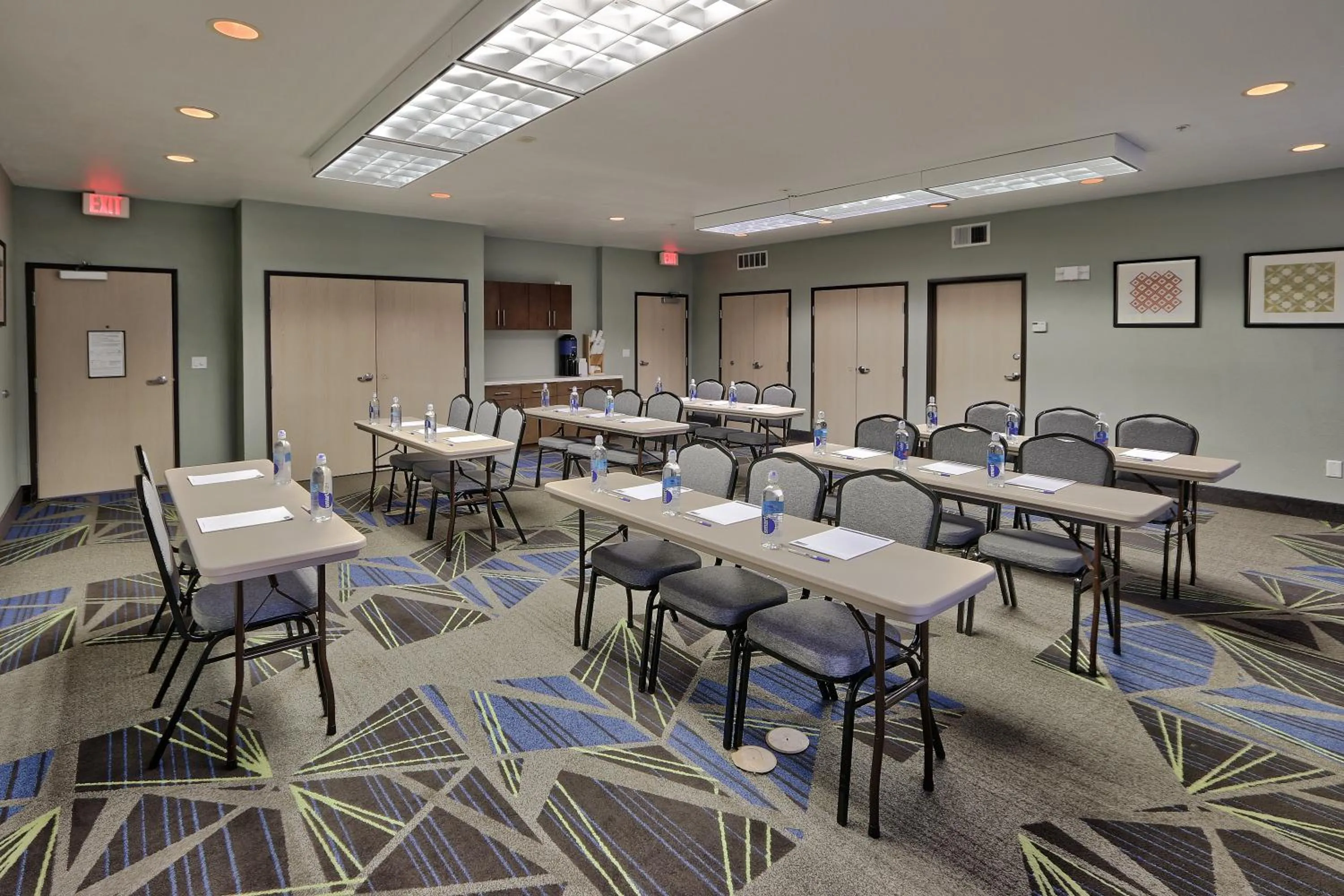 Meeting/conference room in Holiday Inn Express & Suites Portales by IHG