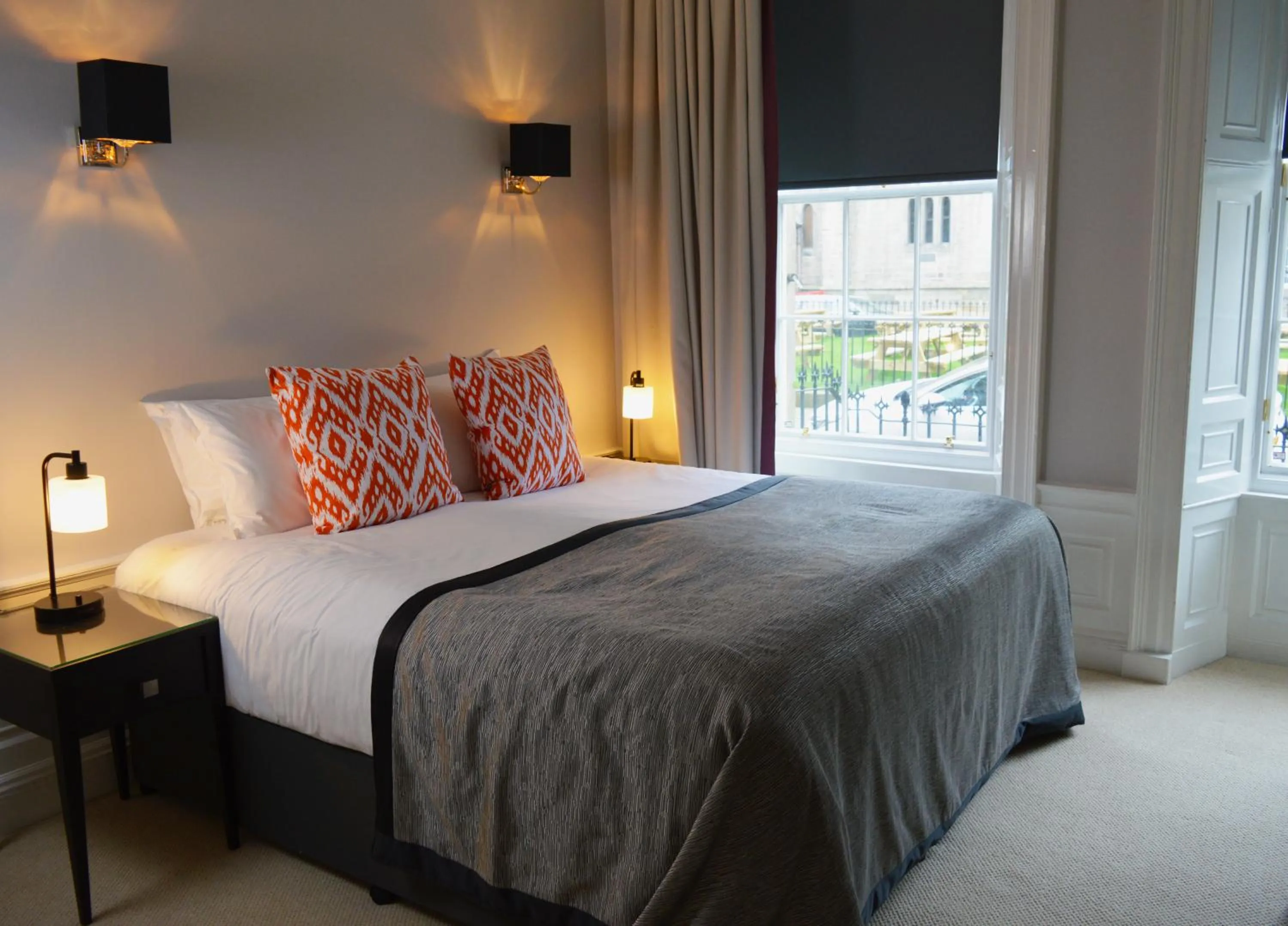 Garden view, Bed in Ten Hill Place