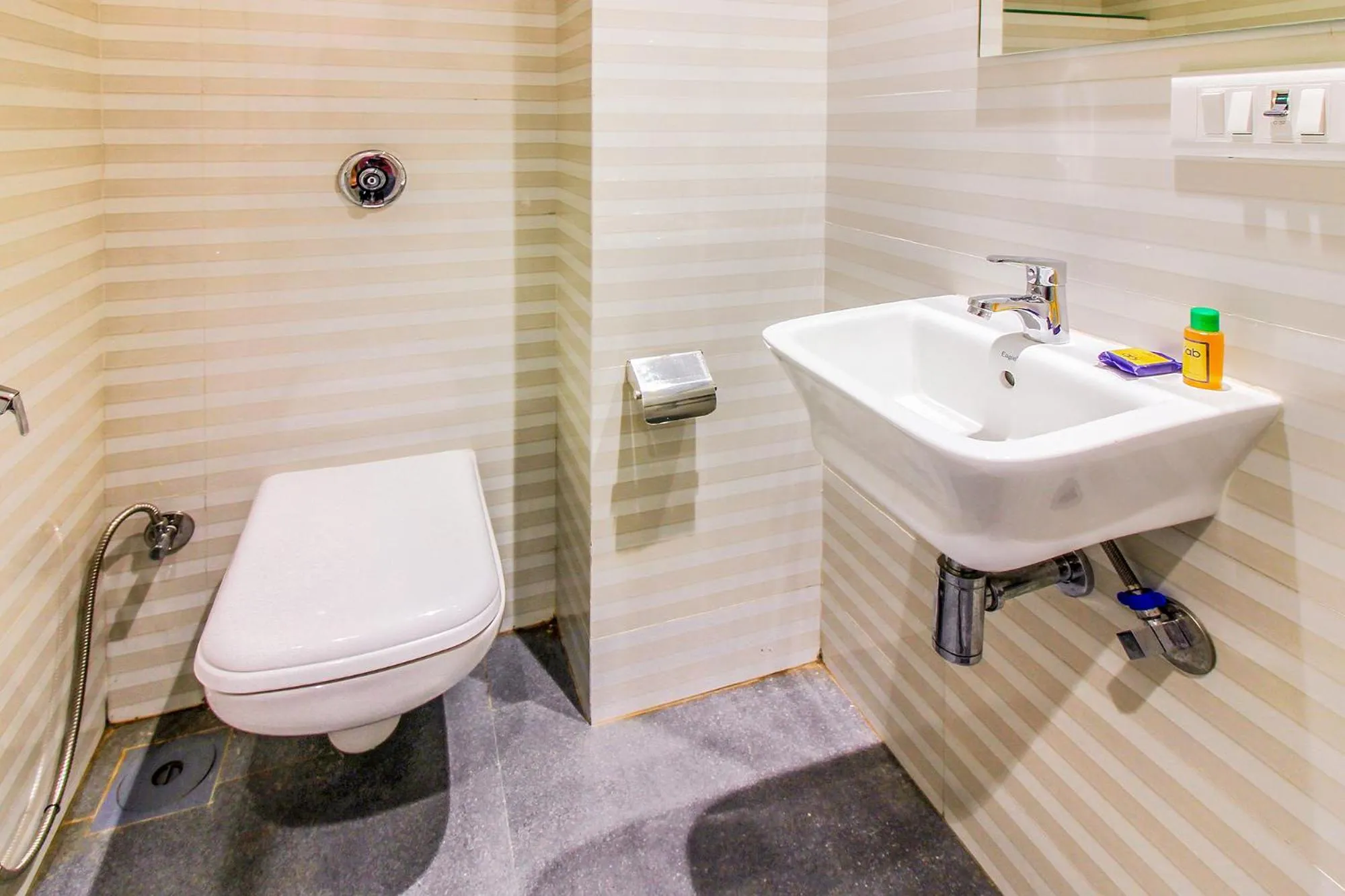 Toilet in FabHotel RK International - Nr Mumbai International Airport