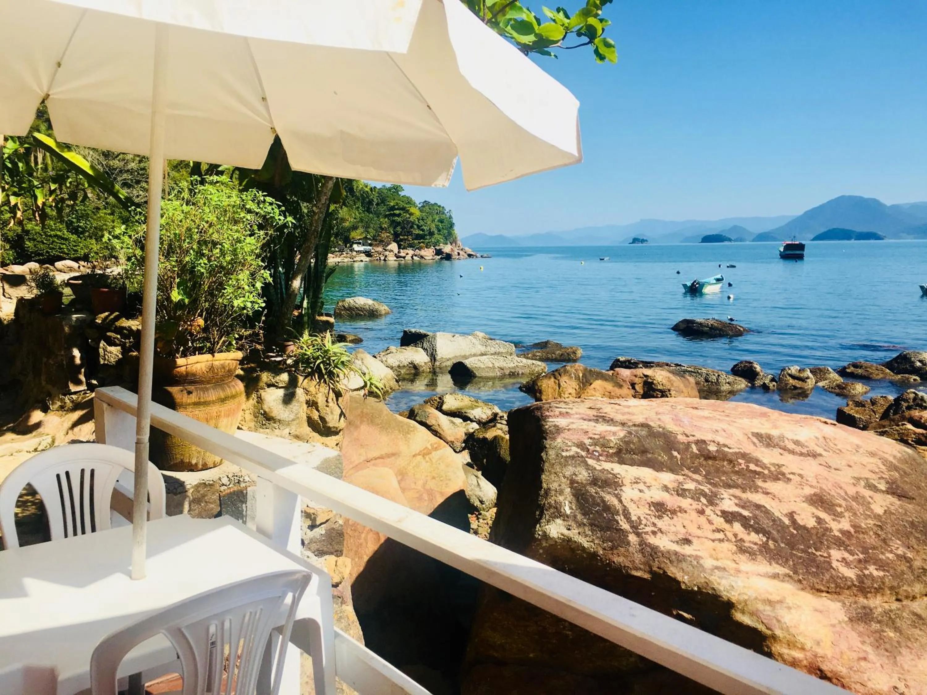 Restaurant/places to eat in Pousada Sobre As Ondas de Picinguaba